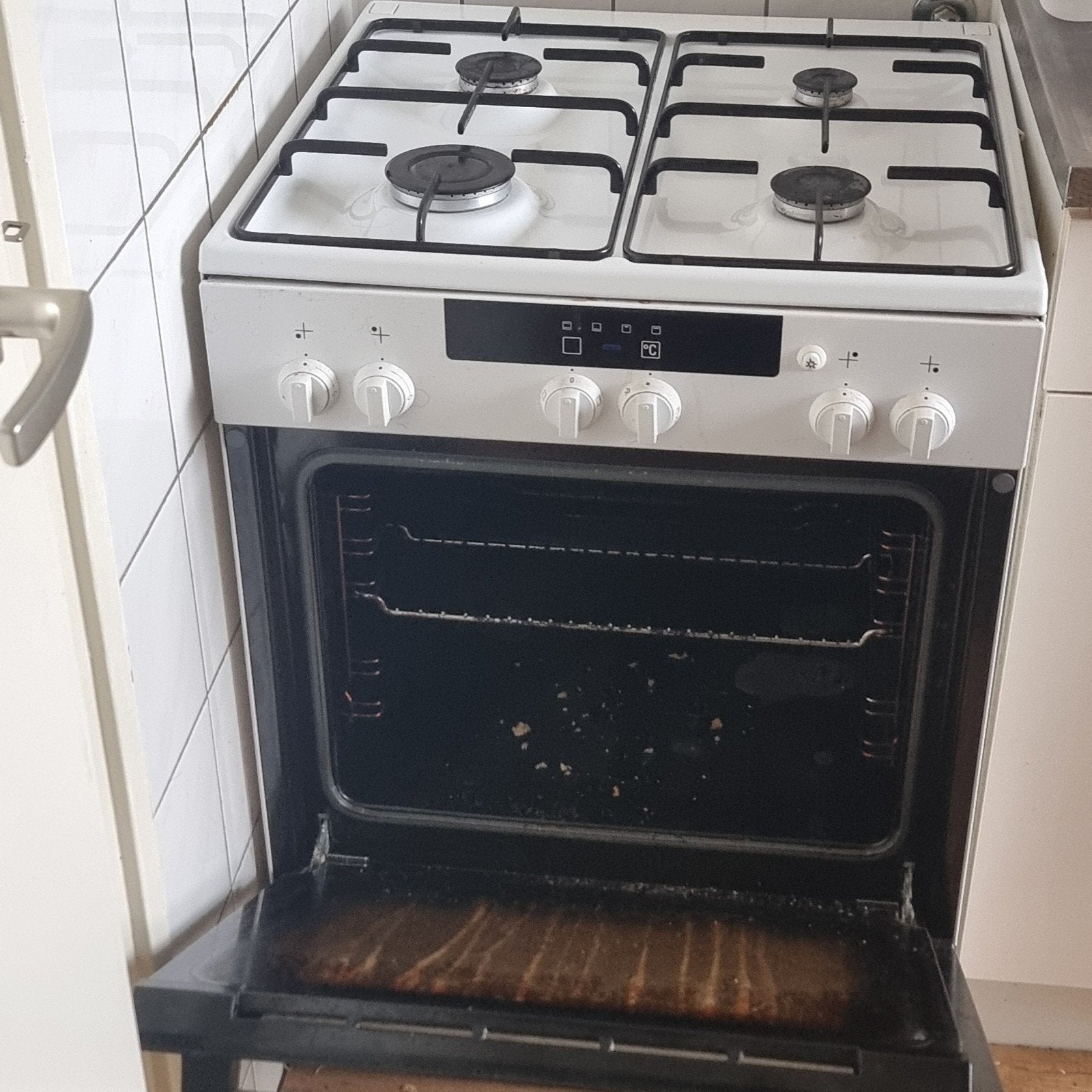 Gasfornhuis en electrische oven, Ophalen, Gebruikt, 4 kookzones, Gas