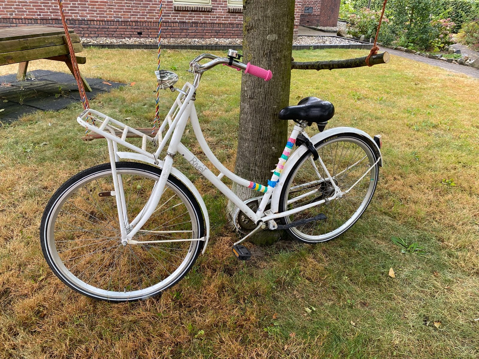 Rivel Damesfiets met voordrager en AXA slot, Fietsen en Brommers, Fietsen | Dames | Damesfietsen, Velgrem, 50 tot 53 cm, Ophalen