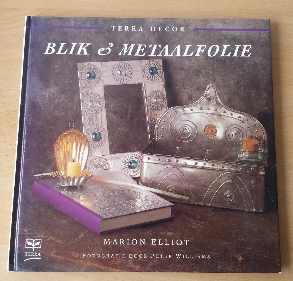 Blik & Metaalfolie - Marion Elliot - 1998, Ophalen of Verzenden, Gelezen, Overige onderwerpen