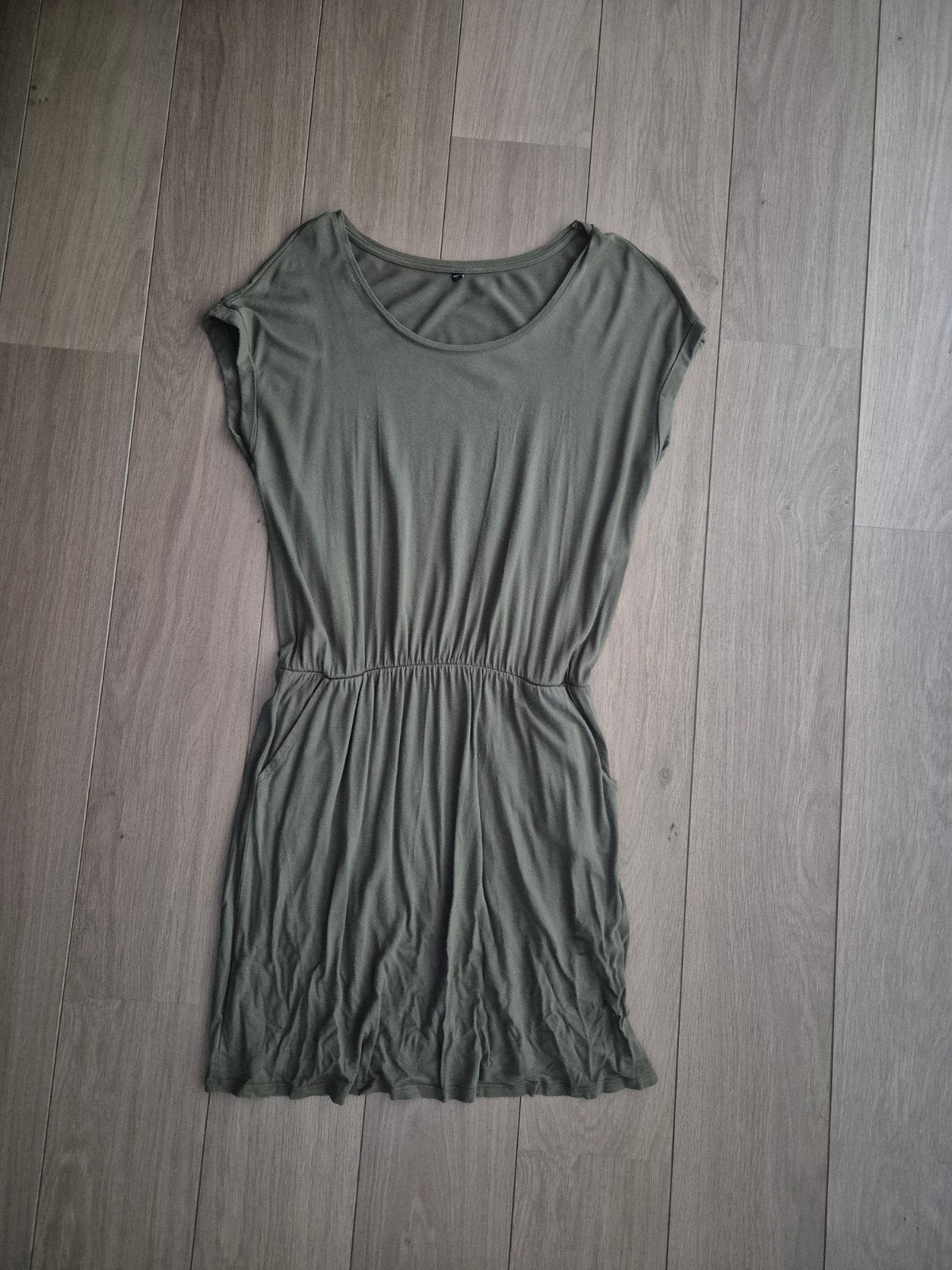 Hema jurk jurkje zomerjurk olijfgroen mt s, Ophalen of Verzenden, Zo goed als nieuw, Maat 36 (S), Boven de knie