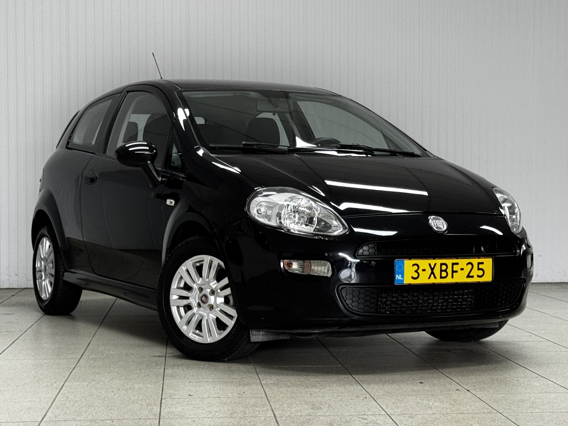 Fiat Punto Evo 0.9 TwinAir Street/ 15''LMV/ AIRCO!/ Multi.St, Auto's, Fiat, Voorwielaandrijving, Zwart, Origineel Nederlands, Bedrijf