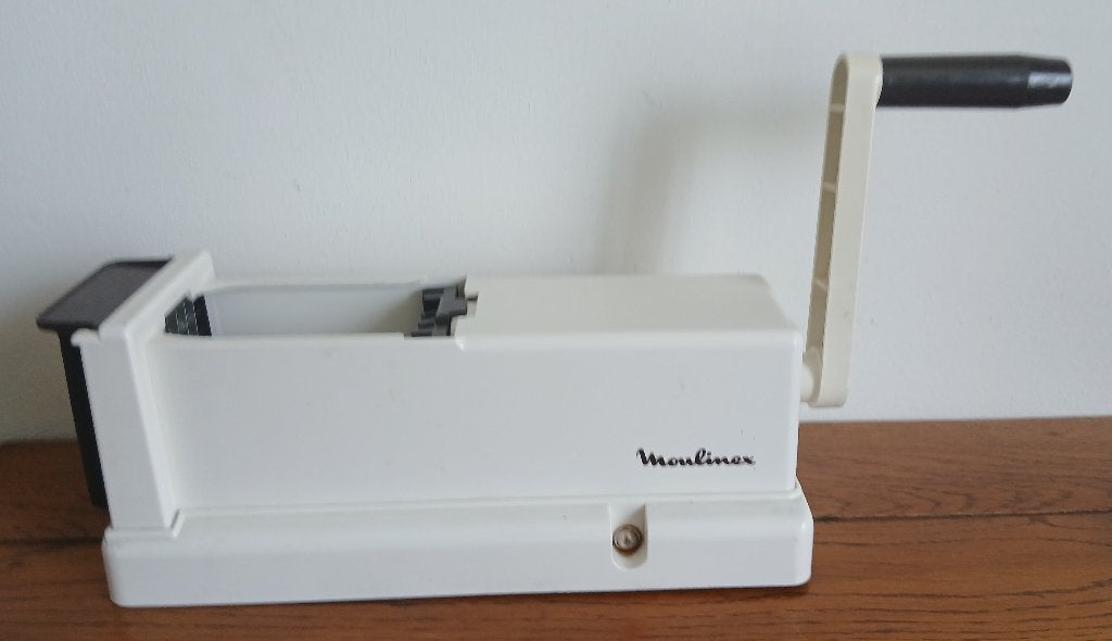 Vintage Moulinex handmatige frietsnijder met slinger, Overige typen, Kunststof, Ophalen of Verzenden, Zo goed als nieuw