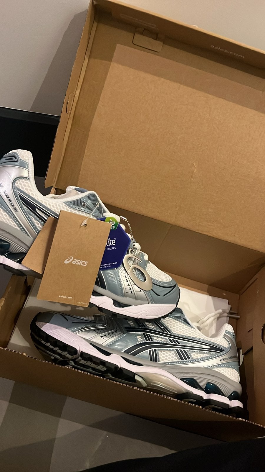 ASICS GEL-KAYANO 14 - Nieuw in doos, Kleding | Heren, Ophalen of Verzenden, Nieuw, Overige kleuren, Sneakers of Gympen