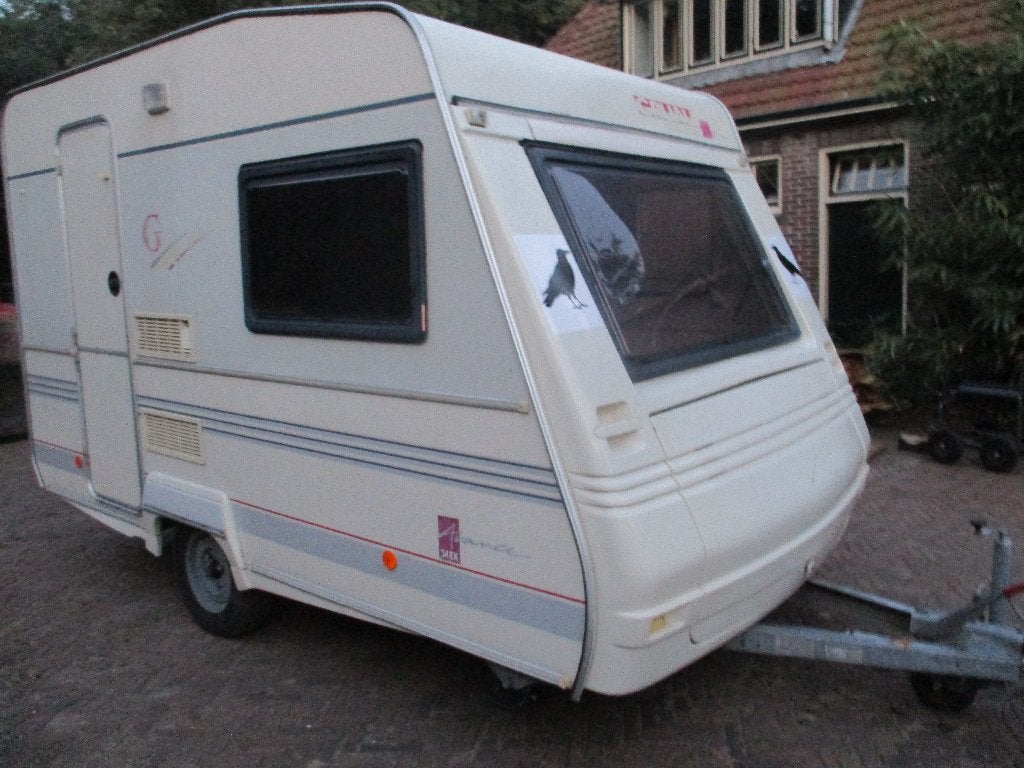te koop nette caravan merk:GRAU  A3304, Overige merken, Standaardzit, Particulier, Kachel