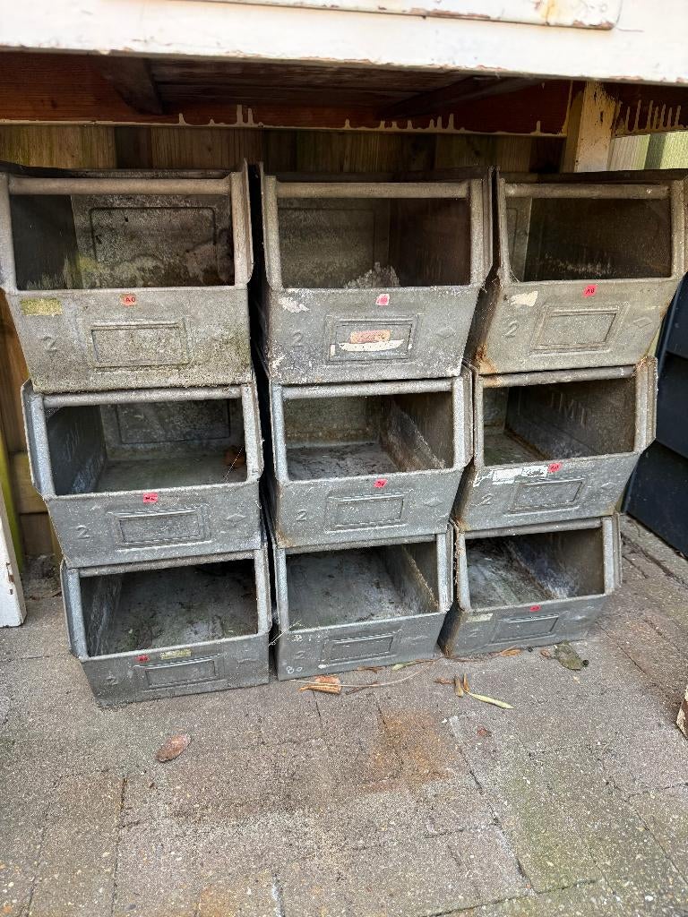 zinken magazijn bakken stapelbaar, Ophalen, Gebruikt, 40 tot 60 cm, 50 tot 75 cm