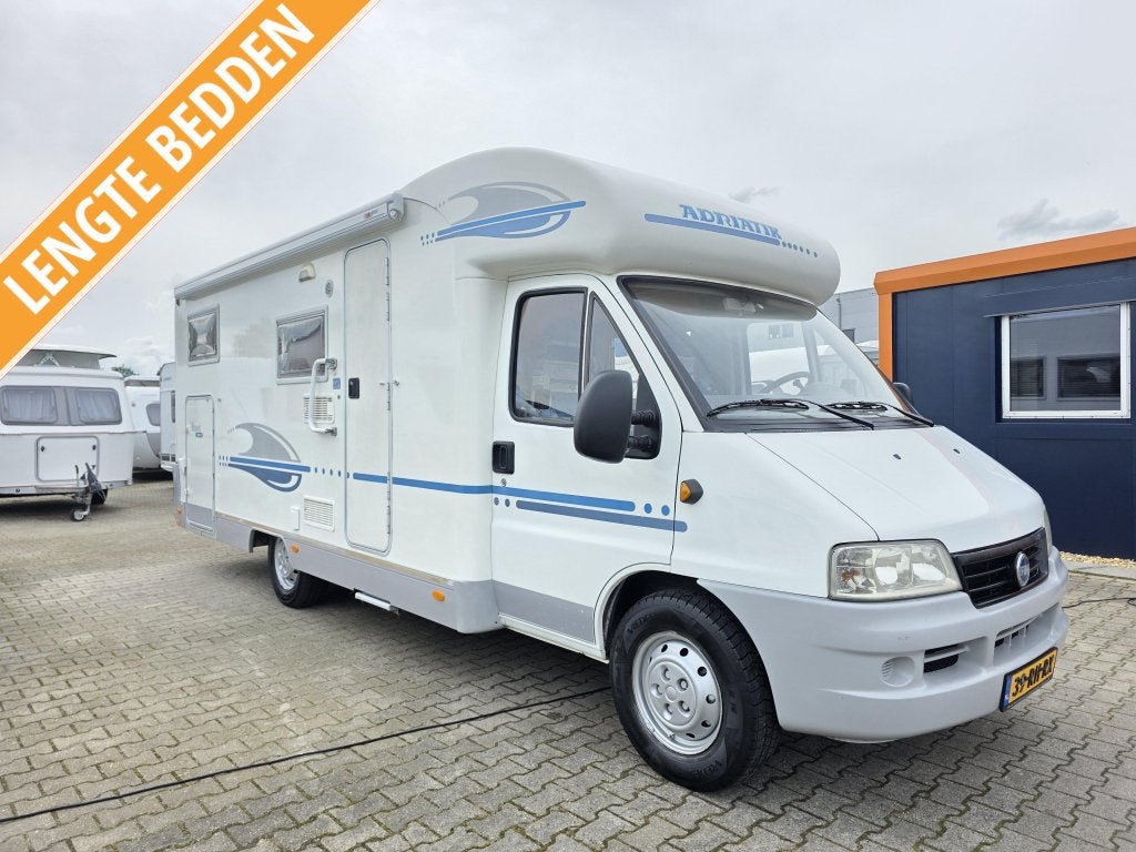 Adria Coral 660 SL CAMPER Lengtebedden 2.8JTD AUTOMAAT 2005, Caravans en Kamperen, Campers, Standaard zit, Fiat, Bedrijf, Diesel