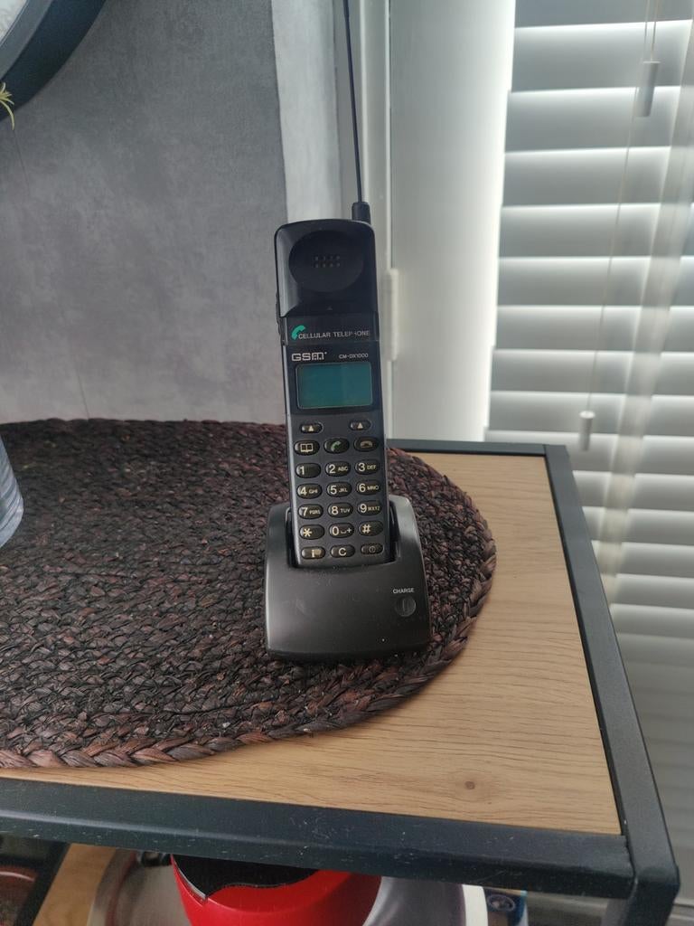 GSM CM-DX1000 (zonder oplader), Telecommunicatie, Gebruikt, Geen camera, Ophalen of Verzenden, Klassiek of Candybar