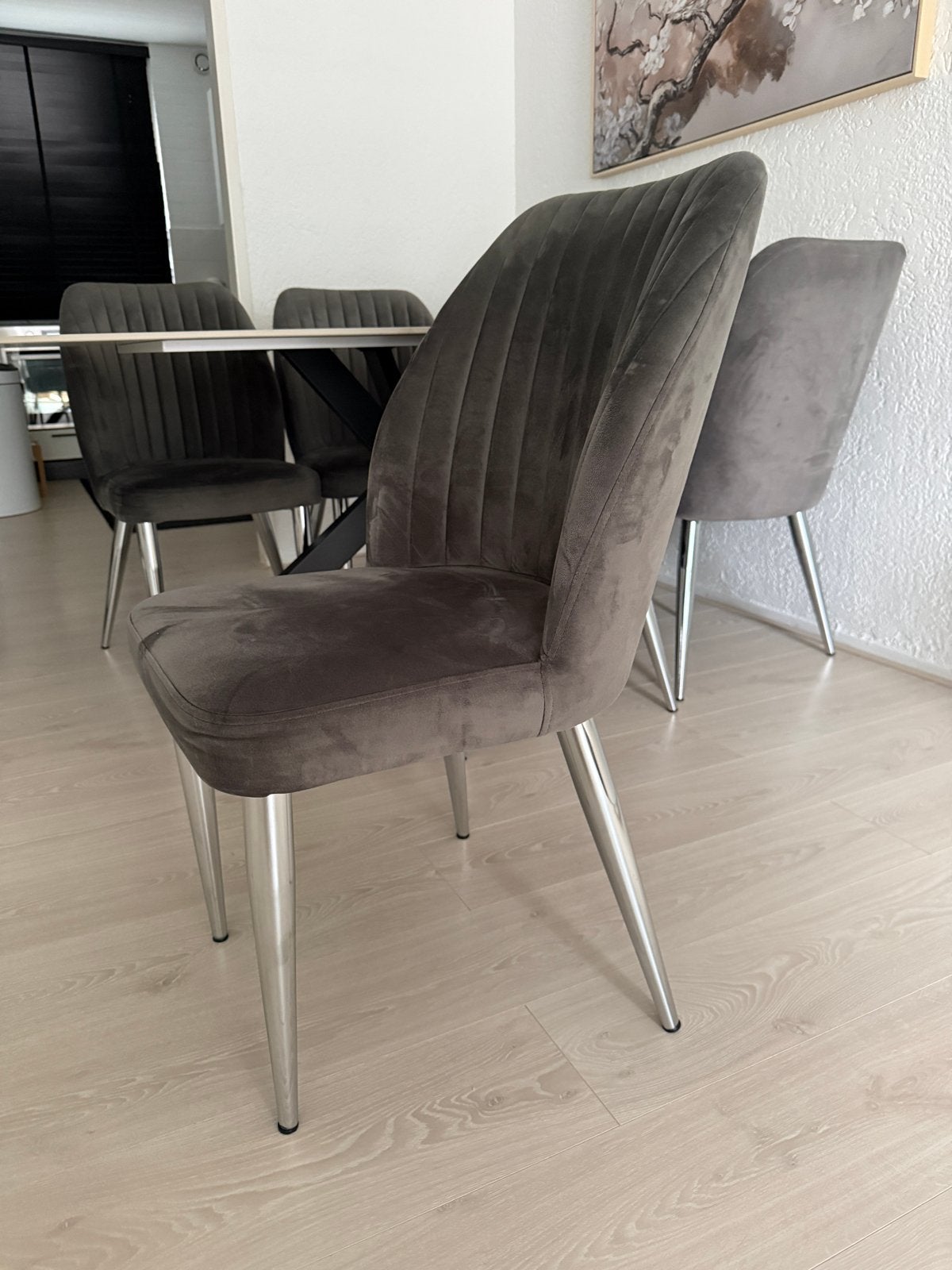 Set van 6 moderne eetkamerstoelen - Grijs fluweel, Huis en Inrichting, Stoelen, Ophalen, Zo goed als nieuw, Vijf, Zes of meer stoelen