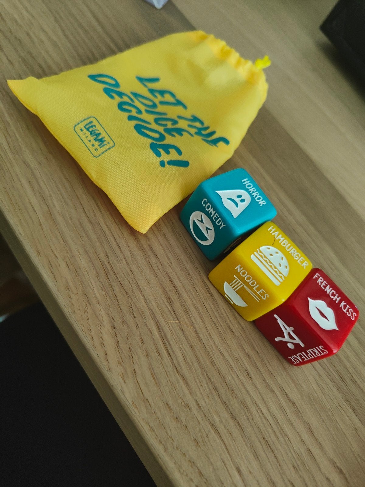 Legami Let the Dice Decide! dobbelstenen spel, Ophalen, Een of twee spelers, Zo goed als nieuw, Legami