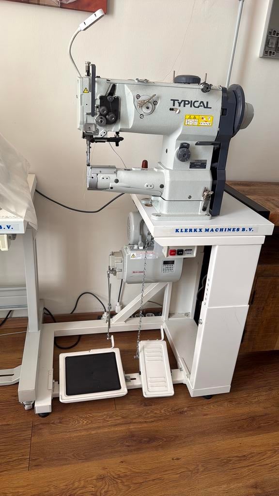 Zo goed als nieuw Typical naaimachine en Global schalmachine, Ophalen, Zo goed als nieuw, Naaimachine, Overige merken