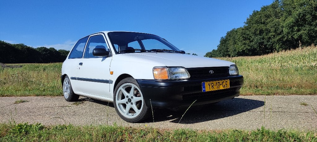 Toyota Starlet 1.3 XLI U9 1990 Wit, Stof, 74 pk, 4 cilinders, Starlet