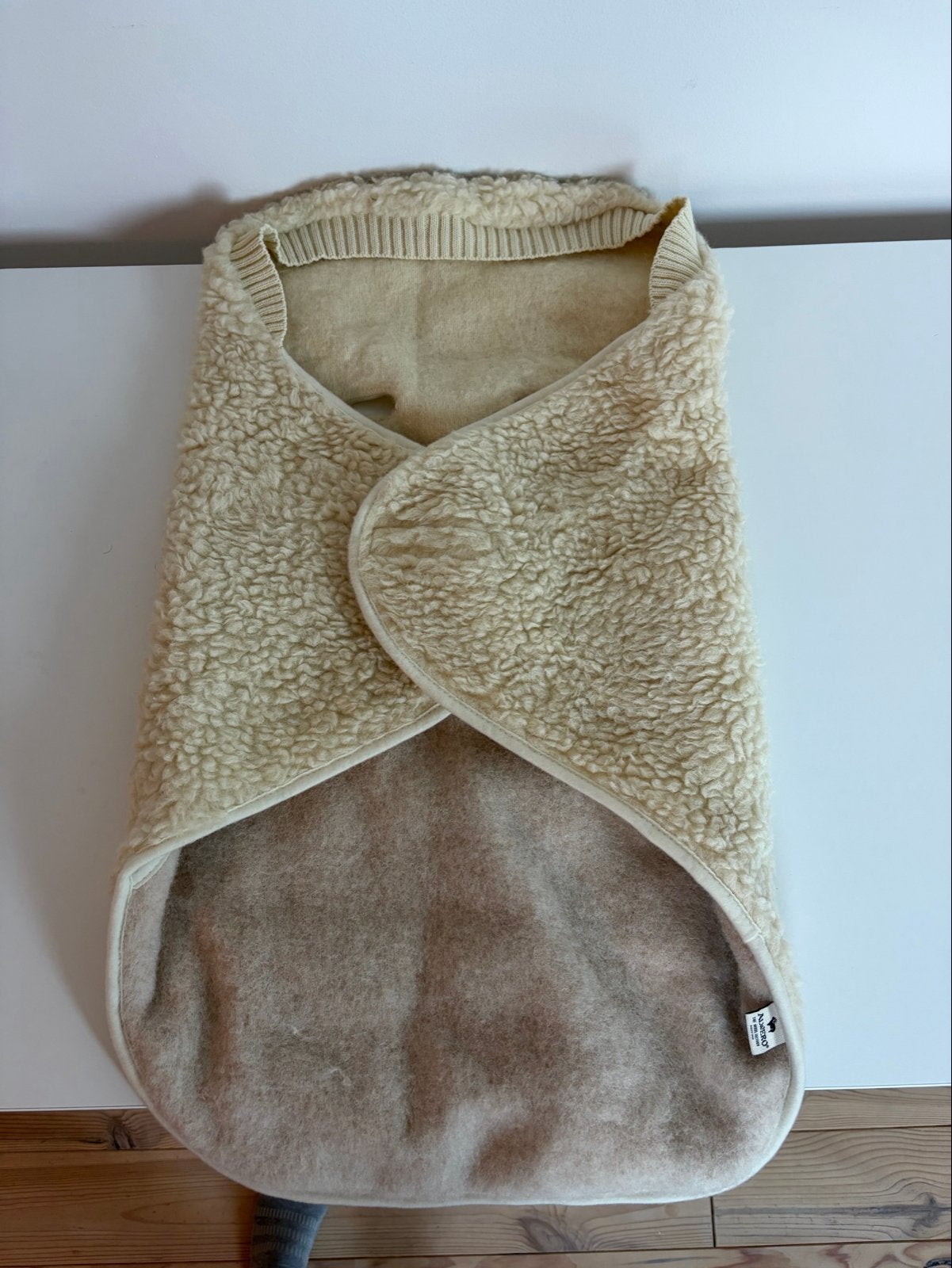 Alwero Wingy wikkeldeken van wol, Zo goed als nieuw, Ademend, Beige, Deken