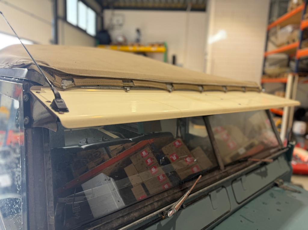 Zonneklep land rover series 109 / 88, Auto-onderdelen, Carrosserie en Plaatwerk, Ophalen, Voor, Land Rover, Spatbord