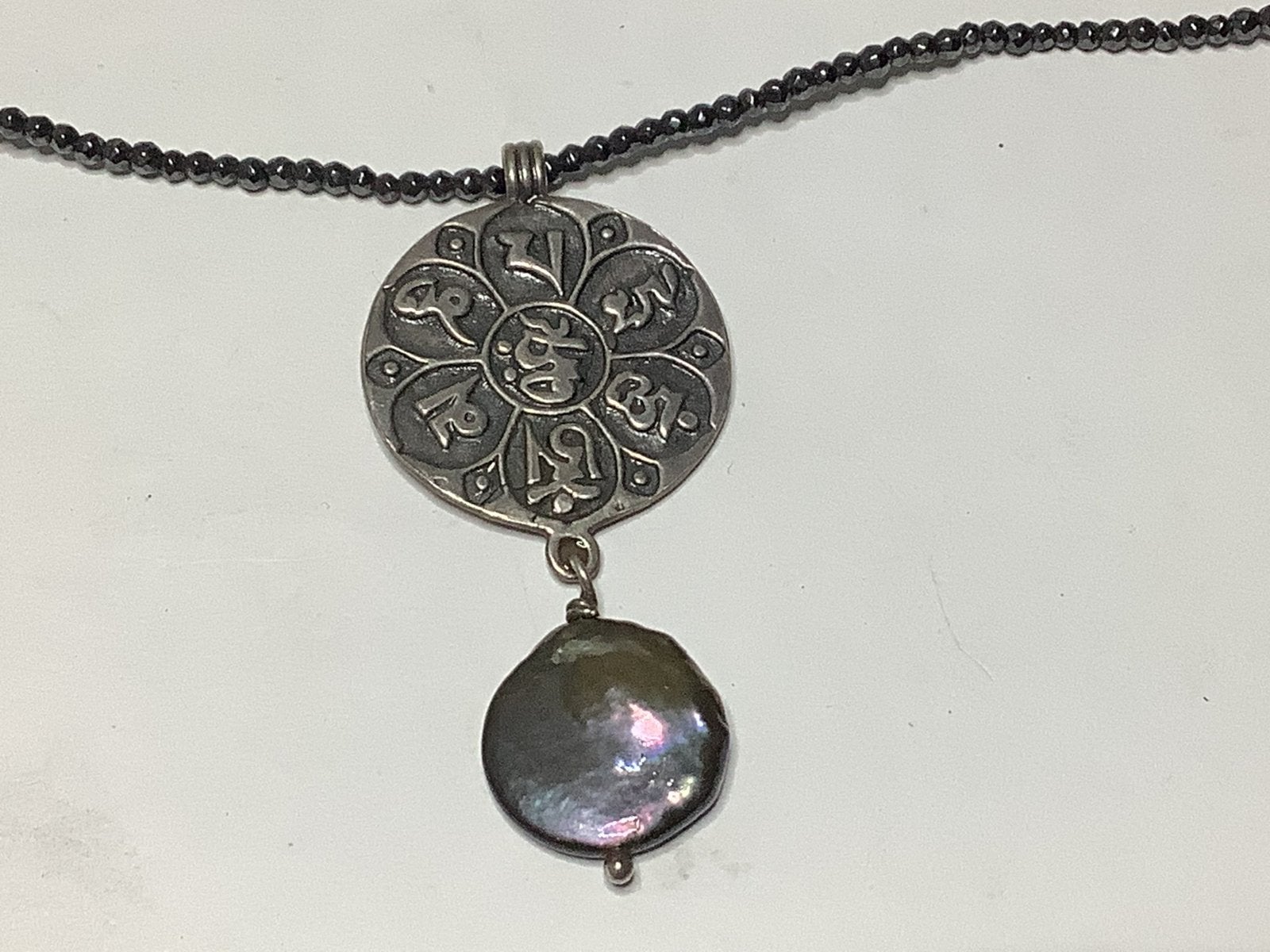 PRACHTIG COLLIER MET EDELSTENEN EN ZILVER, HANGER MET PAREL, Verzenden, Zilver, Ketting, Met edelsteen