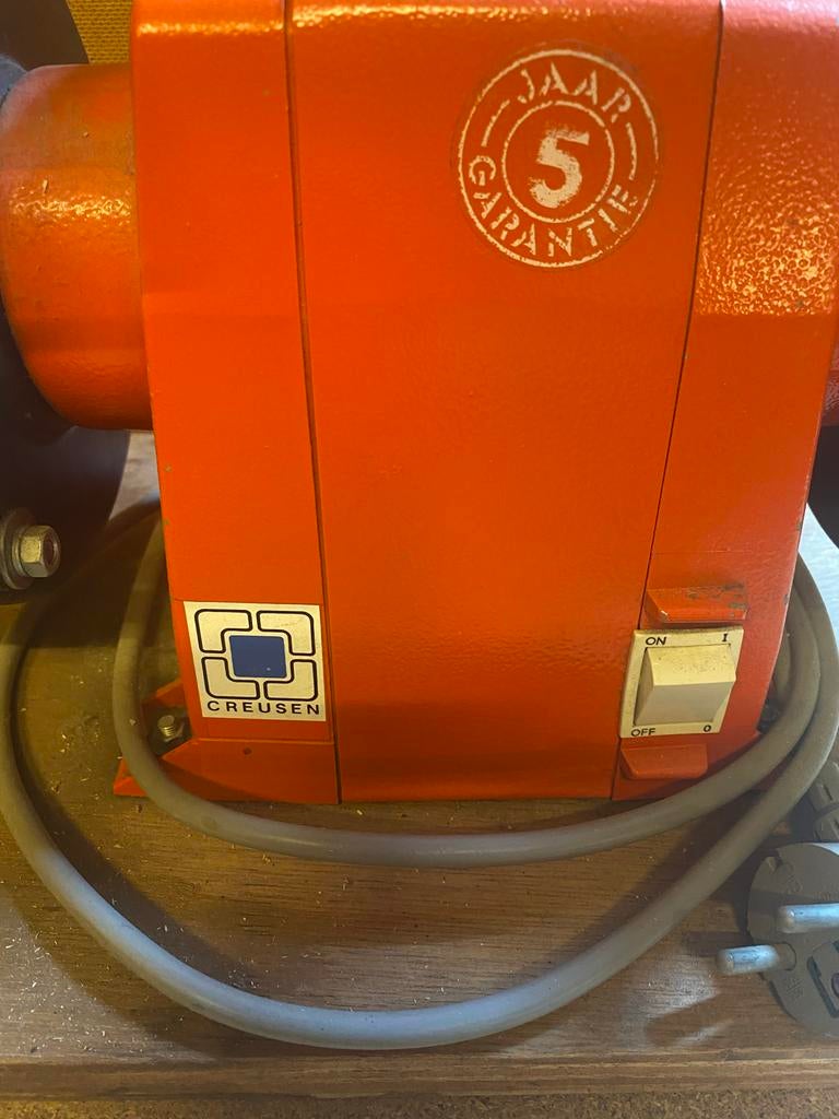 Creusen beitel slijpmachine - Zo goed als nieuw, Ophalen of Verzenden, Zo goed als nieuw, Werkbankslijpmachine