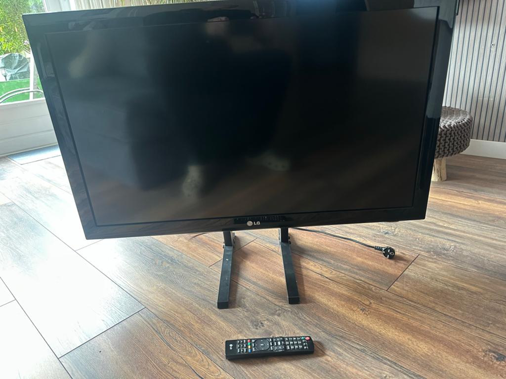 LG TV met afstandsbediening - 42”, Ophalen, 50 Hz, LG, Gebruikt