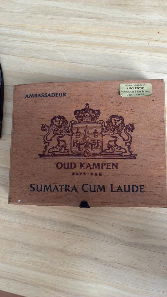 Vintage Sigarenkistje Oud Kampen Sumatra Cum Laude, Ophalen of Verzenden, Gebruikt, Tabaksdoos of Verpakking