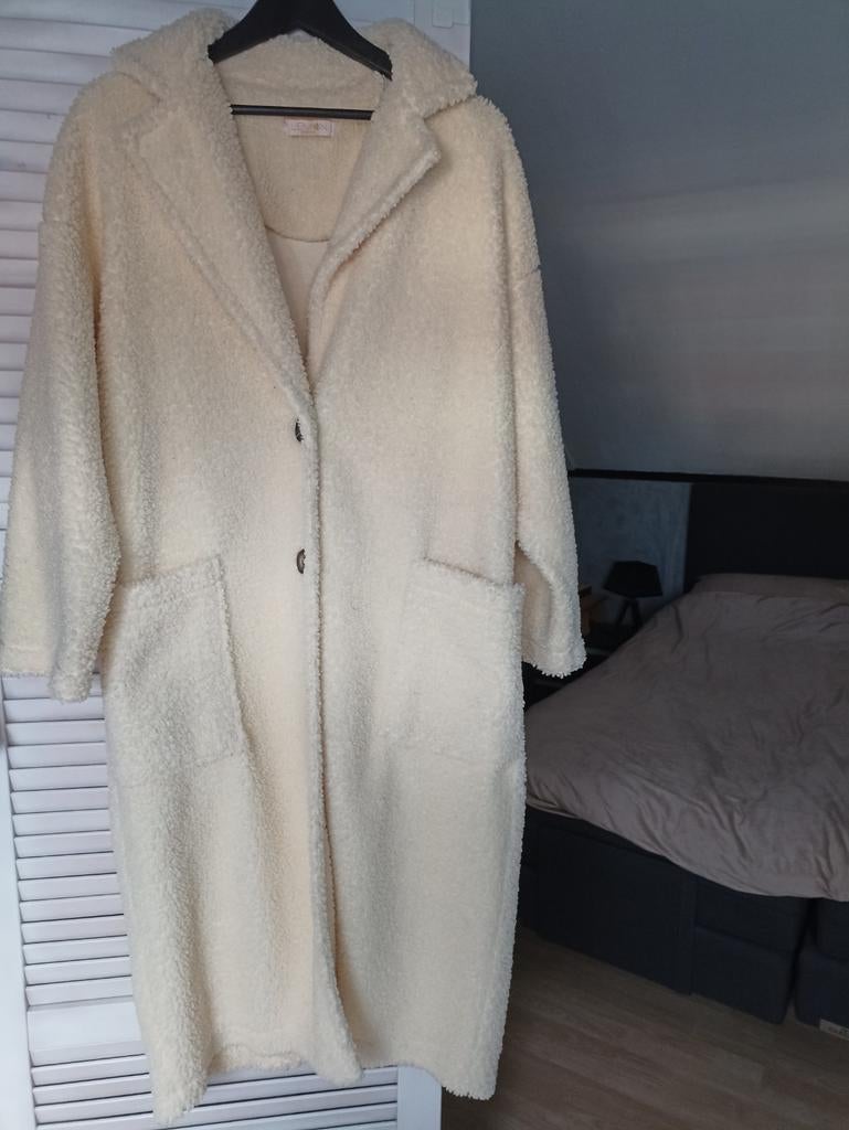 Nieuwe lange jas 1x aangehad, Ophalen of Verzenden, Nieuw, Beige, Onder de knie