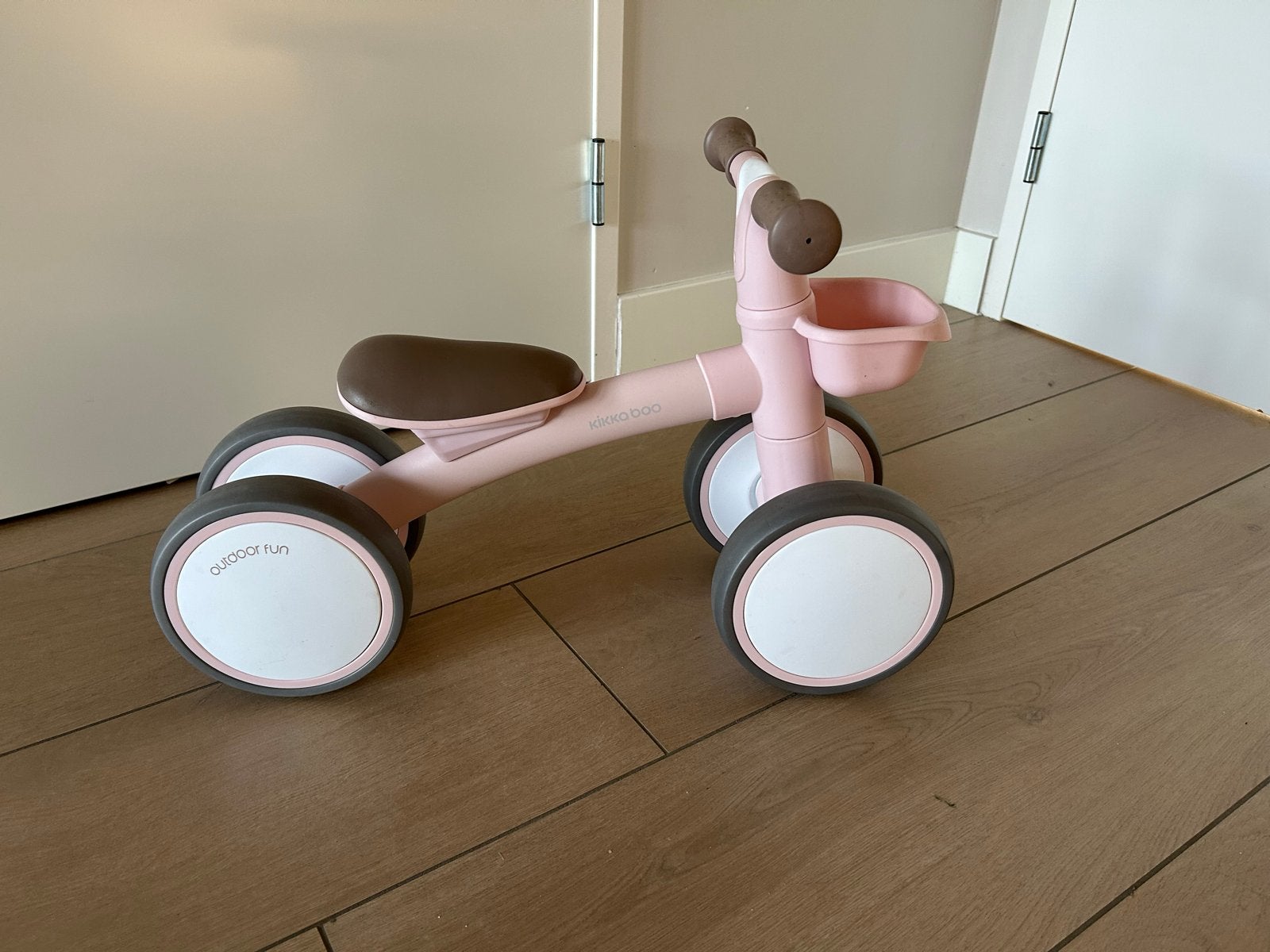 Kikkaboo Zipi Loopfiets - Roze, Ophalen, Zo goed als nieuw, Loopfiets