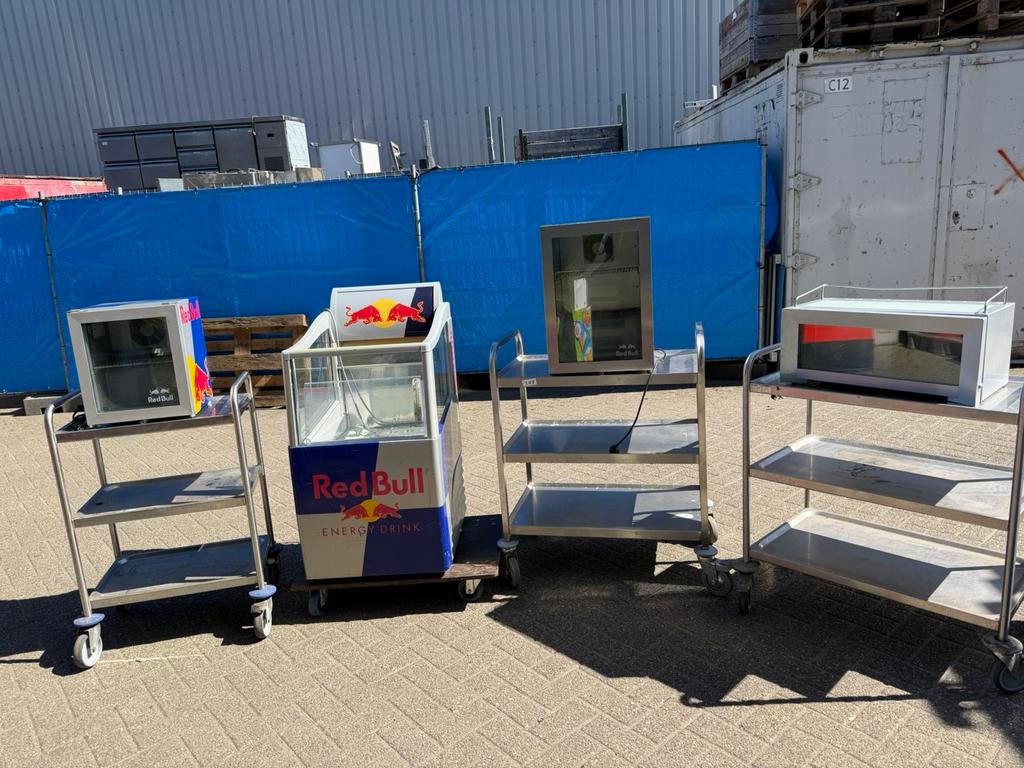 Diverse red bull koelkast koeling, Zonder vriesvak, Ophalen of Verzenden, Minder dan 45 cm, Minder dan 85 cm