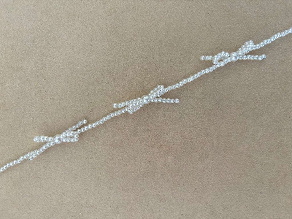 Witte Parel choker ketting met strikjes handmade ibiza, Sieraden, Tassen en Uiterlijk, Kettingen, Kunststof, Verstelbaar, Wit
