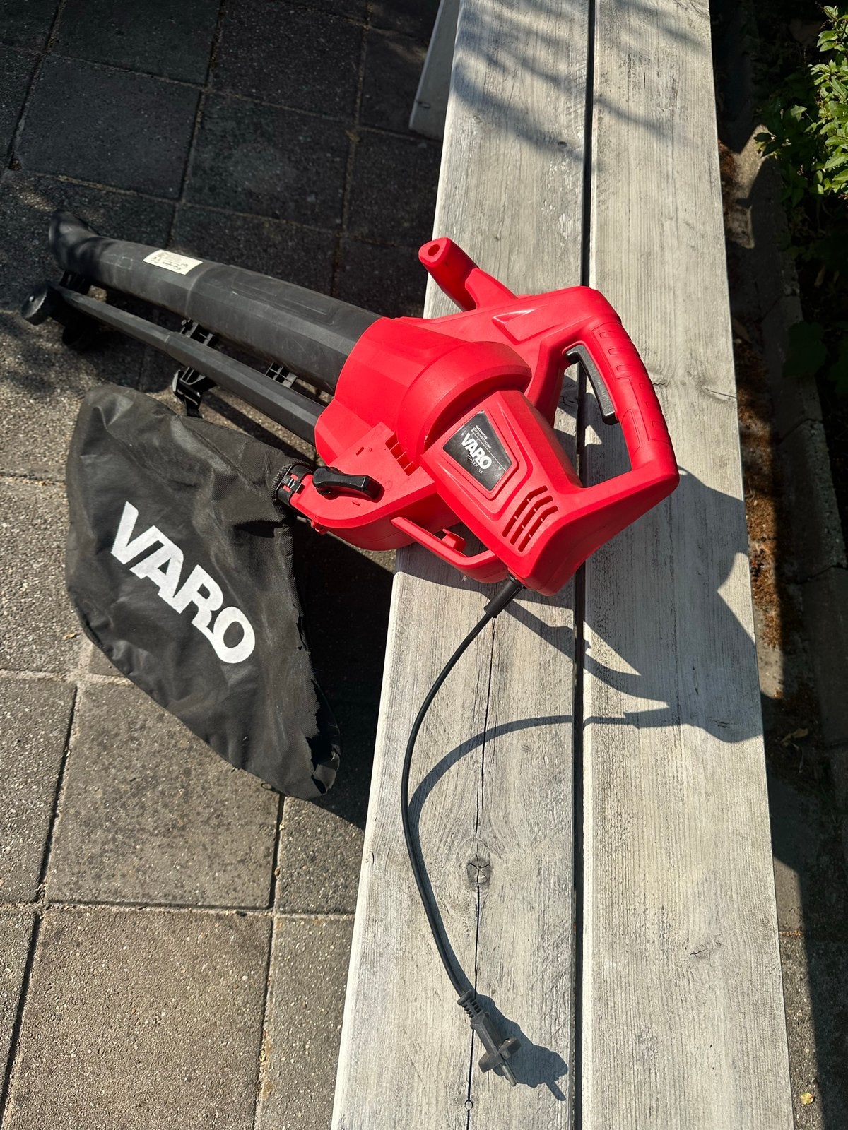 Varo bladblazer / bladzuiger met opvangzak en wieltjes, Ophalen, Gebruikt, Handgedragen, Met opvangzak