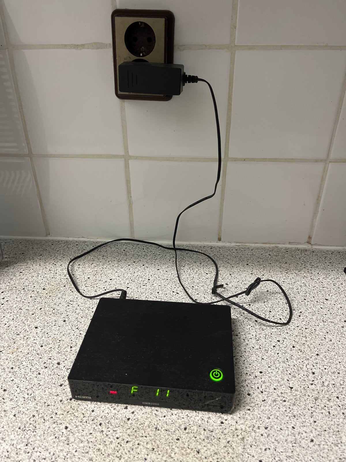 Arcadyan HMB2260 Digitale TV-ontvanger met adapter, Ophalen of Verzenden, Zo goed als nieuw, Decoder