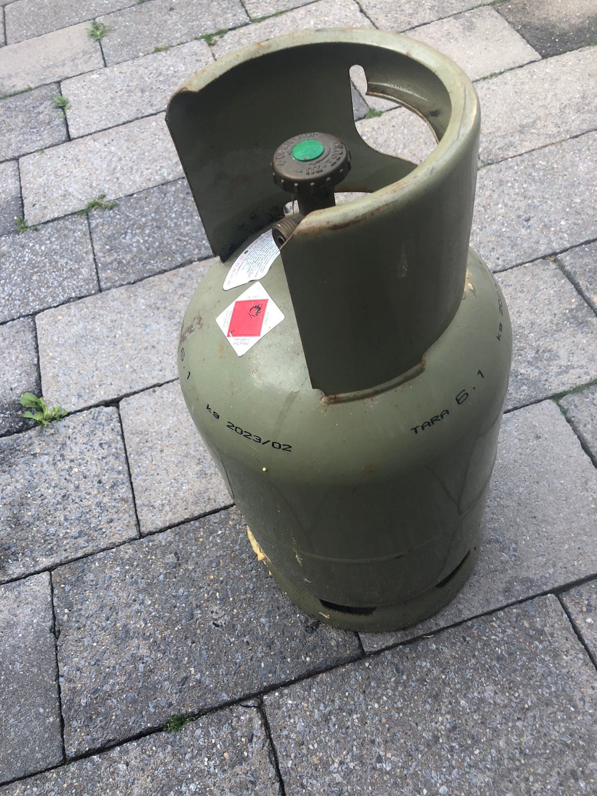 Lege gasfles, Ophalen, Zo goed als nieuw