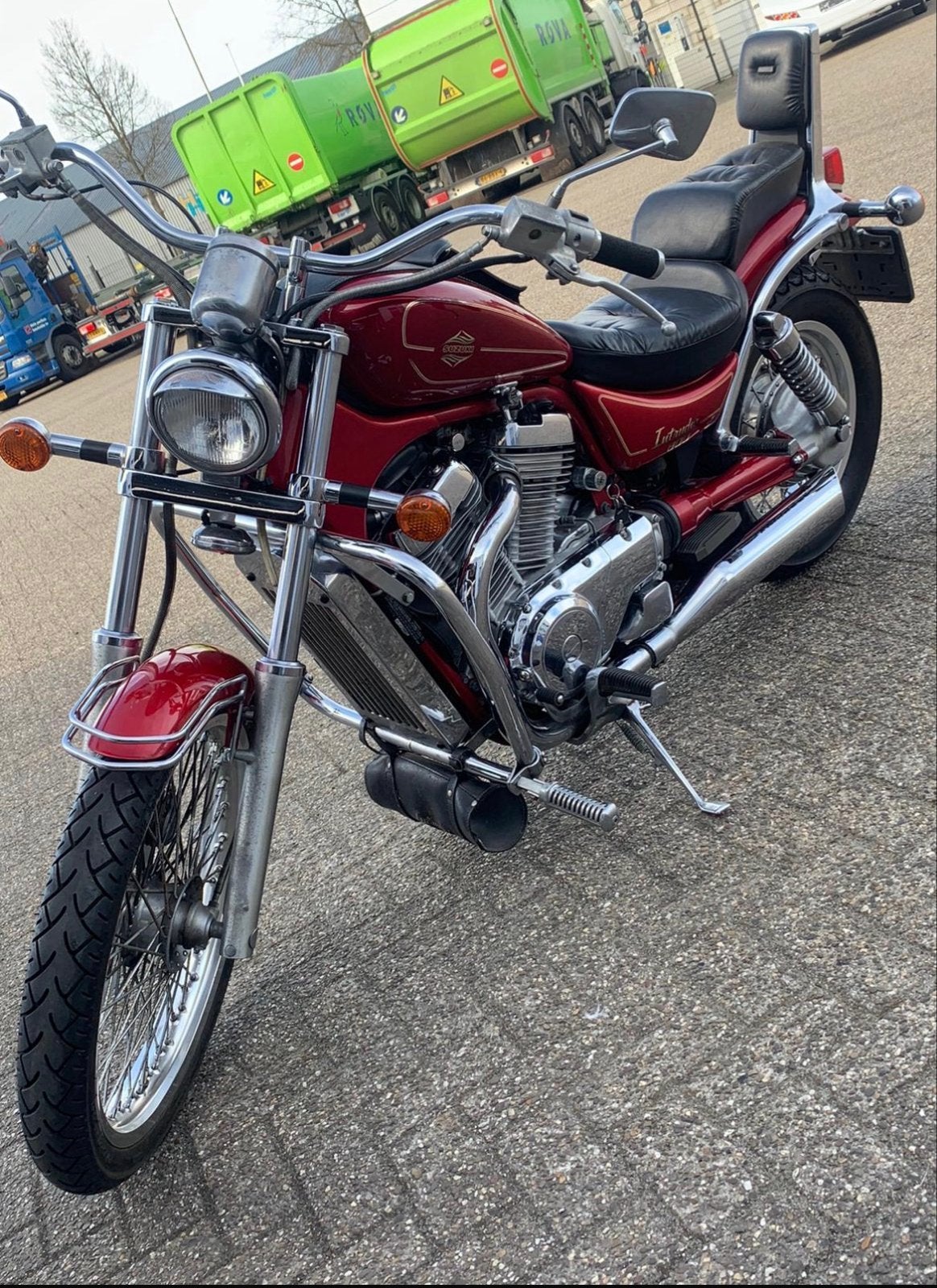 Suzuki Intruder VS 800 IN PRIJS VERLAAGD, Chopper, Gebruikt, Particulier, Handgeschakeld