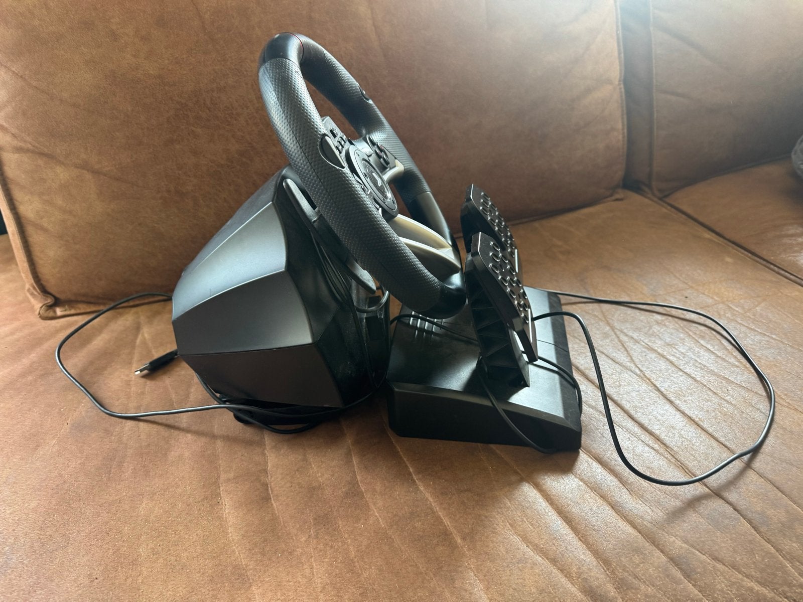 Logitech G29 racestuur met pedalen voor PlayStation/PC, Racestuur, Force feedback, Zo goed als nieuw, Logitech