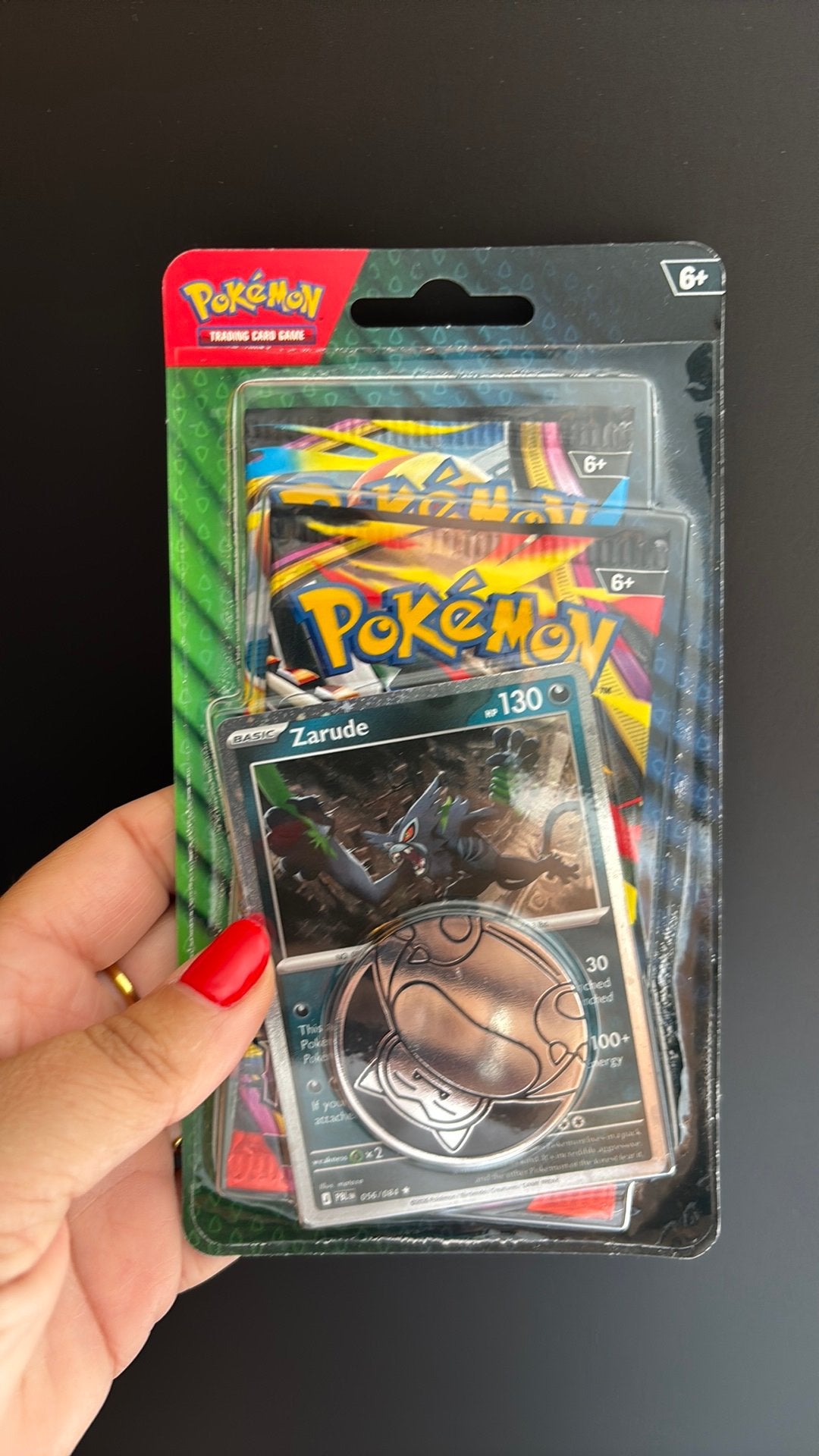 Promo set black pitch pokemon zarude met munt, Ophalen of Verzenden, Zo goed als nieuw