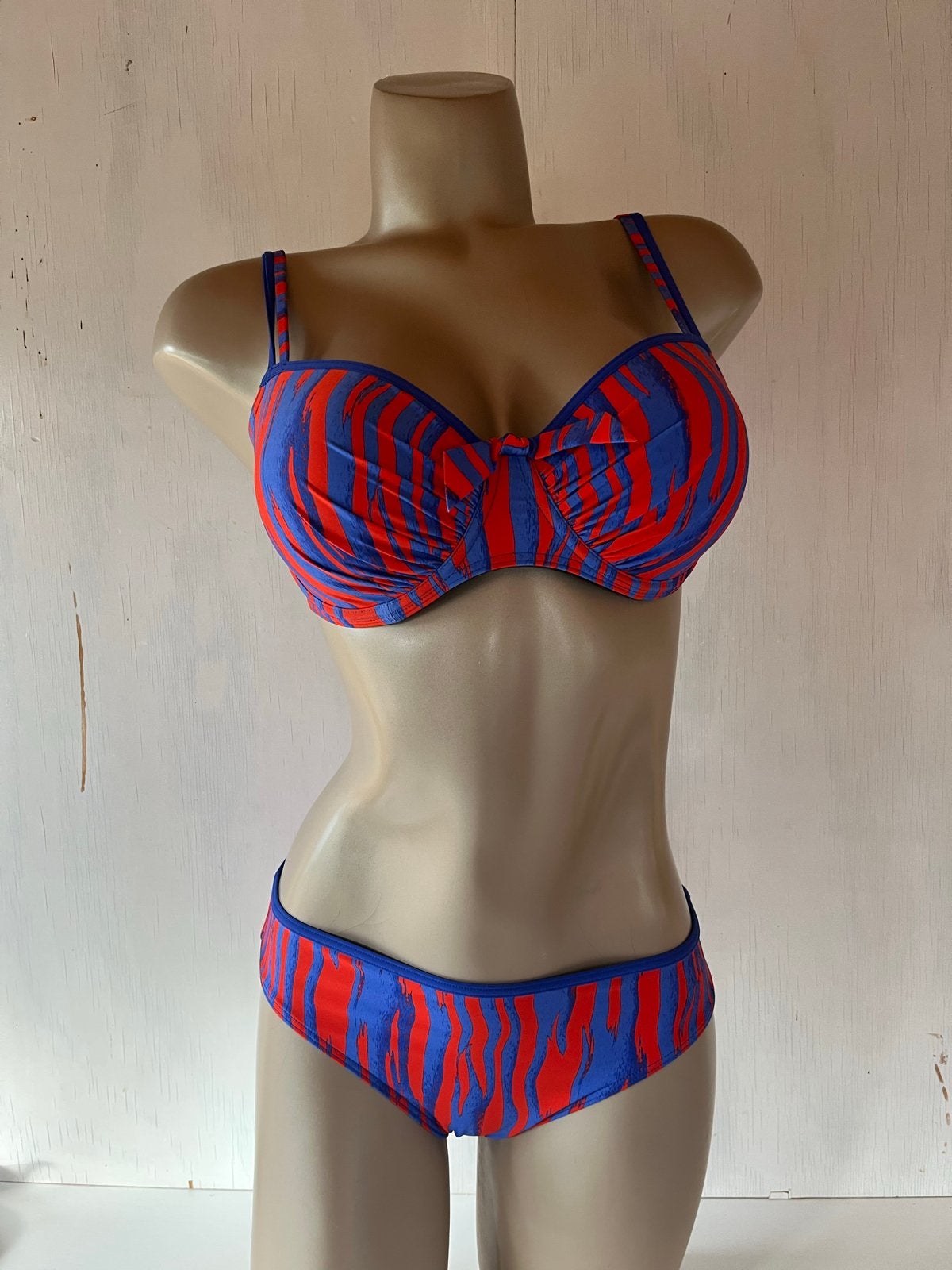 Nieuwe Prima Donna Skudia Bikini Rood maat 85C slip 42, Ophalen of Verzenden, Nieuw, Blauw, Bikini