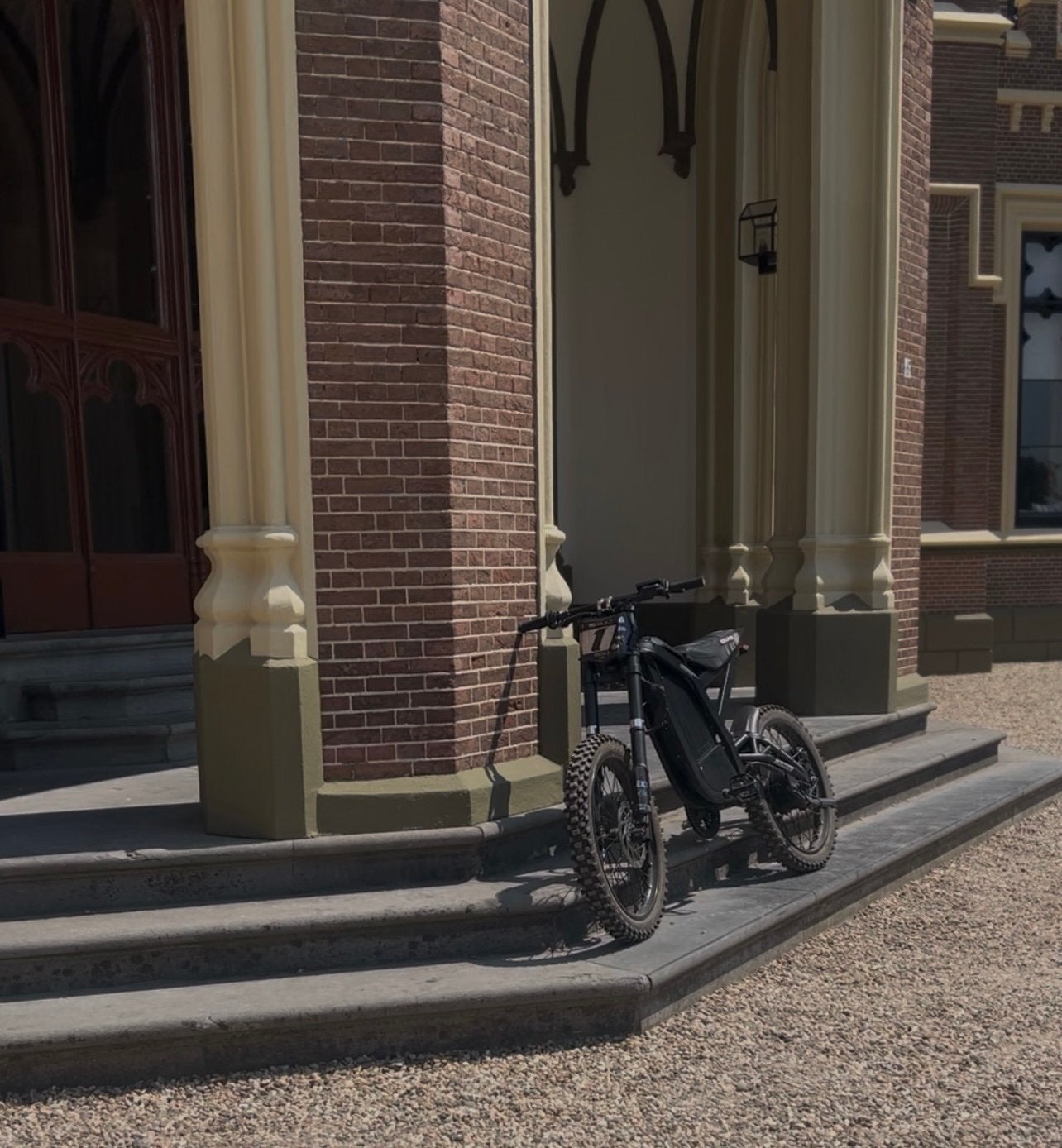 GT2000 alleen op te halen na 28 eug, Fietsen en Brommers, Ophalen, Zo goed als nieuw