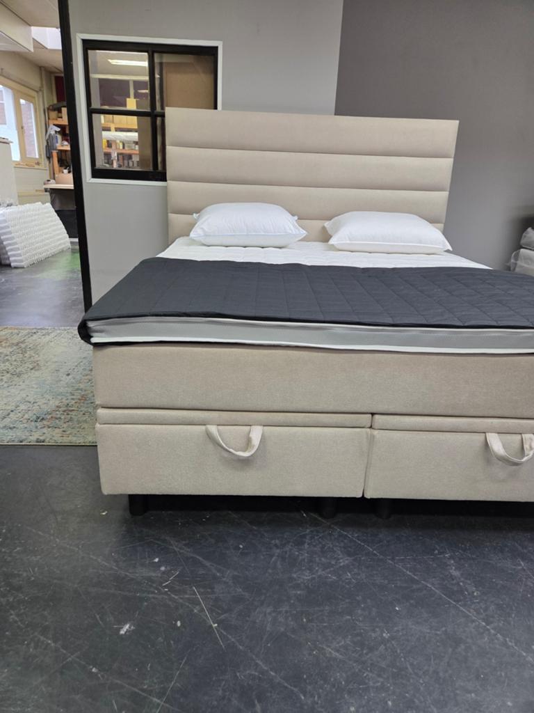 Nieuw complete opbergbed 160x200 met pocketvering matras, Ophalen of Verzenden, 200 cm, Stof, 160 cm