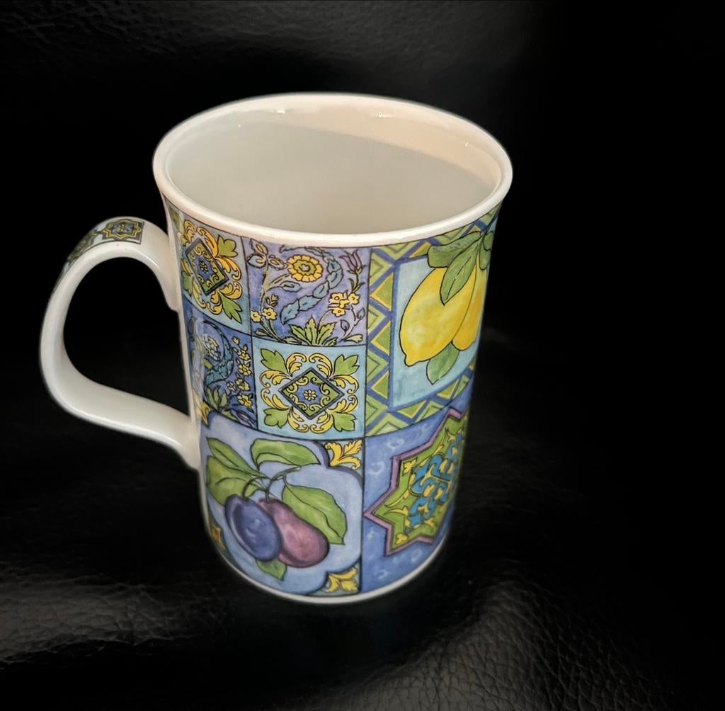Royal Doulton Persian Fruits mok - Angela M Proffitt, Nieuw, Ophalen of Verzenden, Overige stijlen, Kop(pen) en/of Schotel(s)