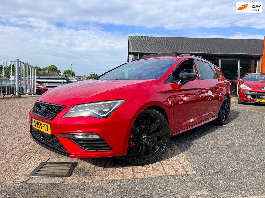 Seat Leon ST 2.0 TSI CUPRA 300/Schaalstoelen/Pano/4 Drive/Pe, Auto's, Seat, Automaat, 15 km/l, Gebruikt, 4 cilinders