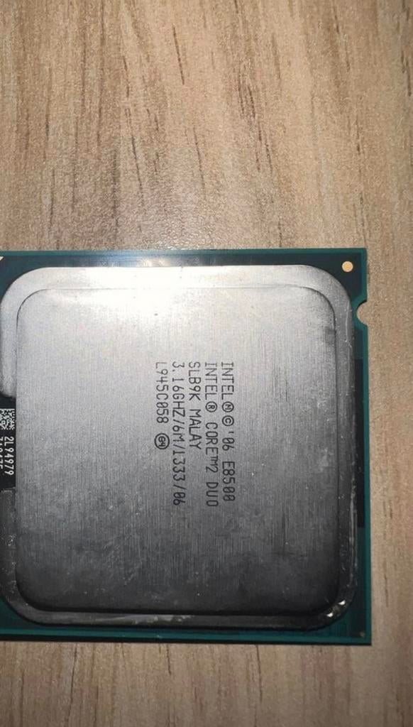Intel Core 2 Duo E8500, Computers en Software, Processors, Ophalen, Zo goed als nieuw, 2-core, 3 tot 4 Ghz