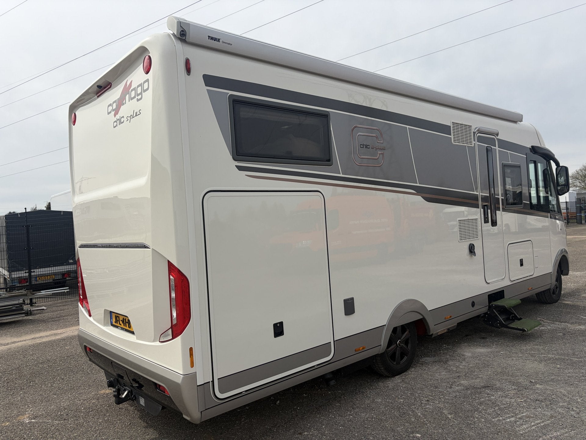 Carthago CHIC S-PLUS I50 LE Hefbed Levelsysteem Luchtvering, Caravans en Kamperen, Campers, Galliersweg 39
5349AT  OSS, NL, 7 tot 8 meter