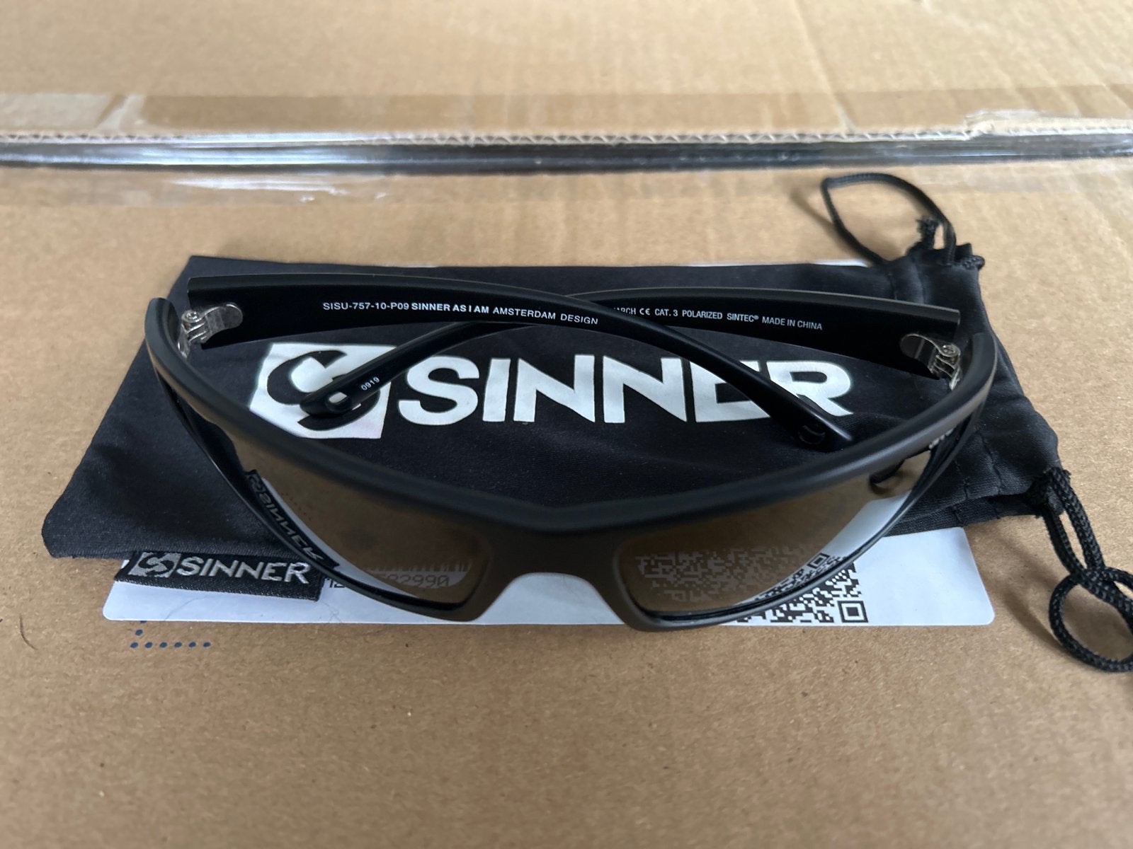 Sinner Sisu Zonnebril - Zwart, Gepolariseerd, Zonnebril, Zwart, Nieuw, Ophalen