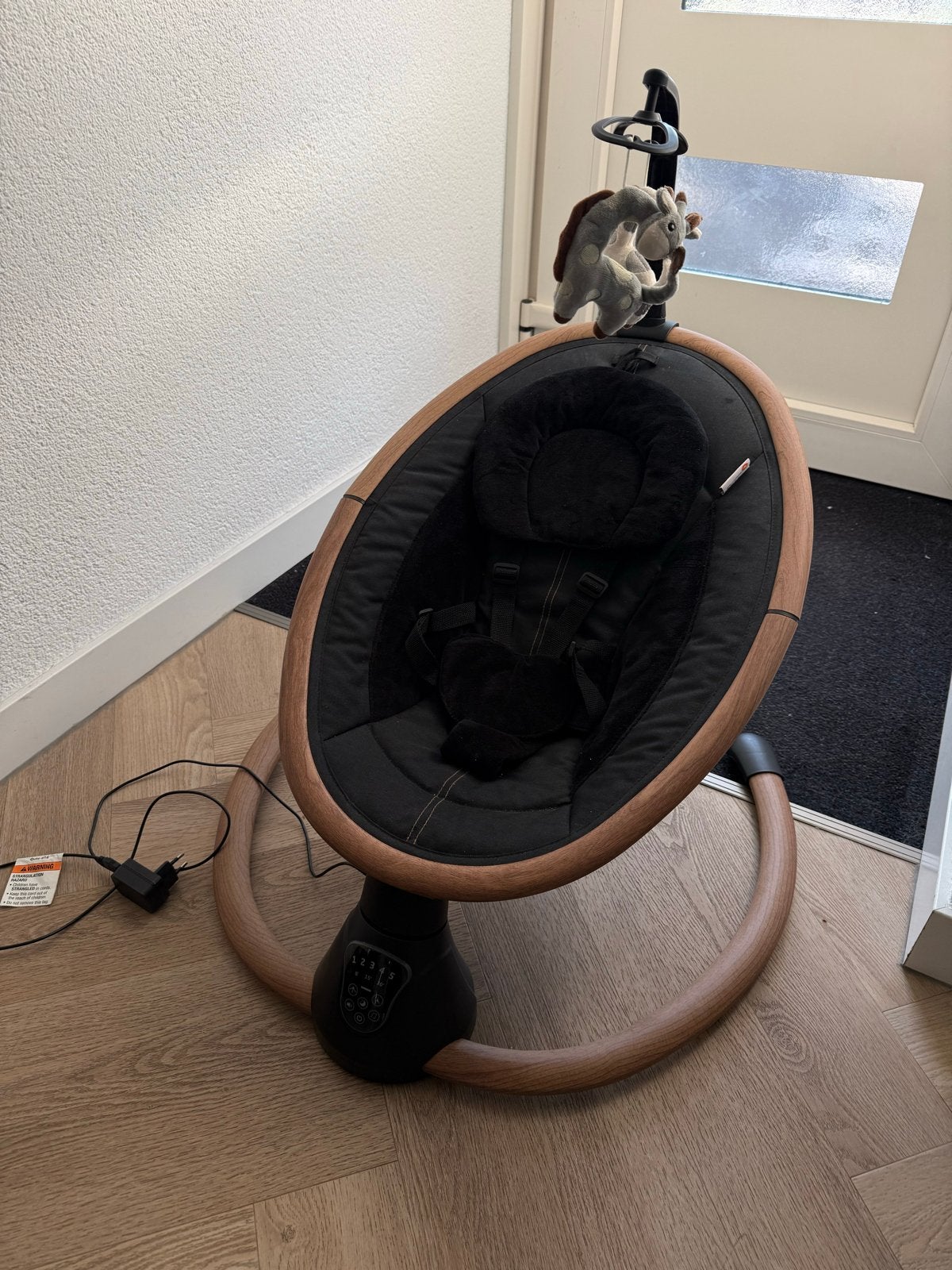 Qute elektrische baby schommelstoel (baby swing), Ophalen, Zo goed als nieuw