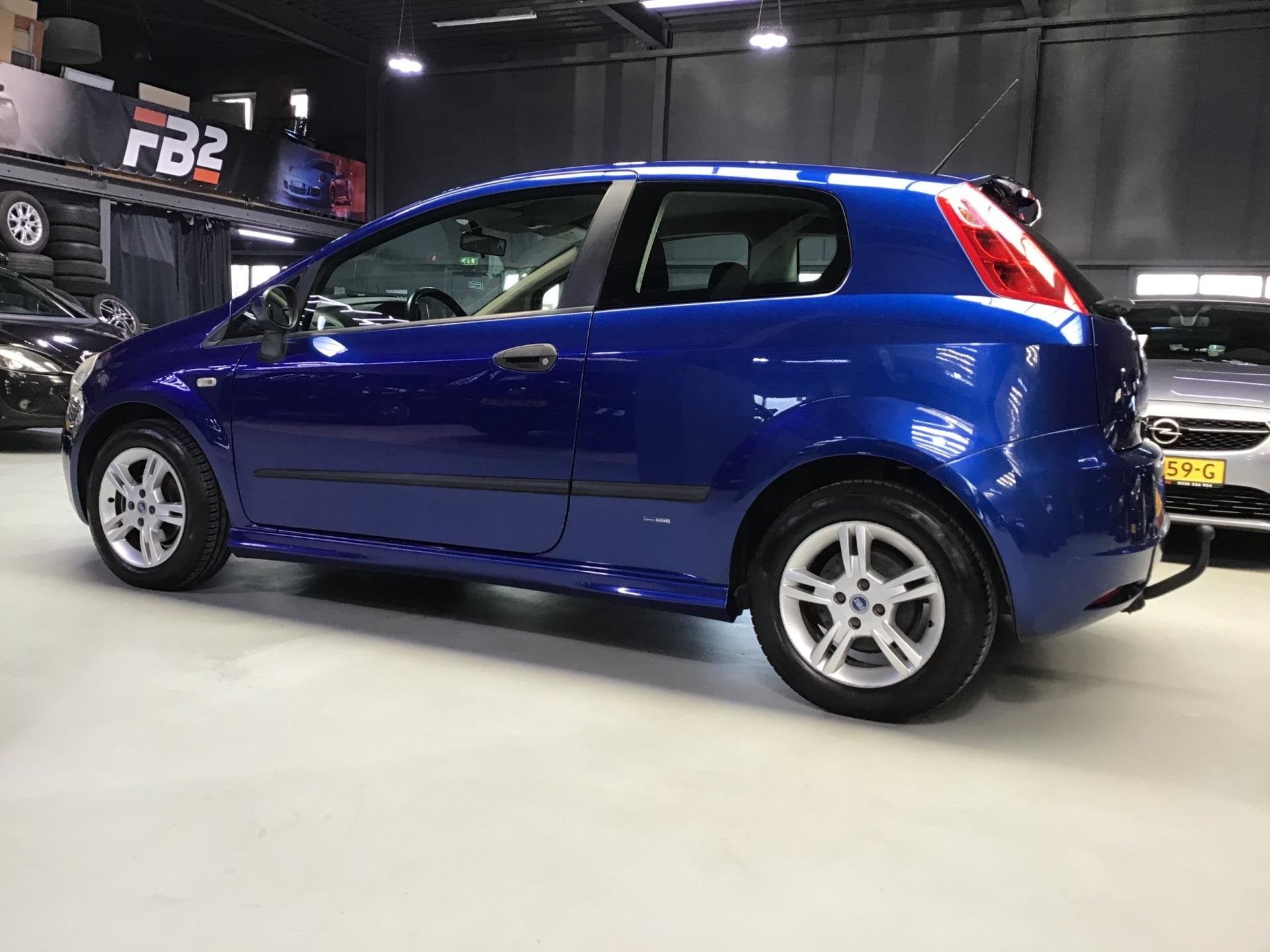 Fiat Grande Punto 1.4 Edizione Blue & Me I New Koppeling + D, Voorwielaandrijving, Stof, 4 cilinders, Grande Punto