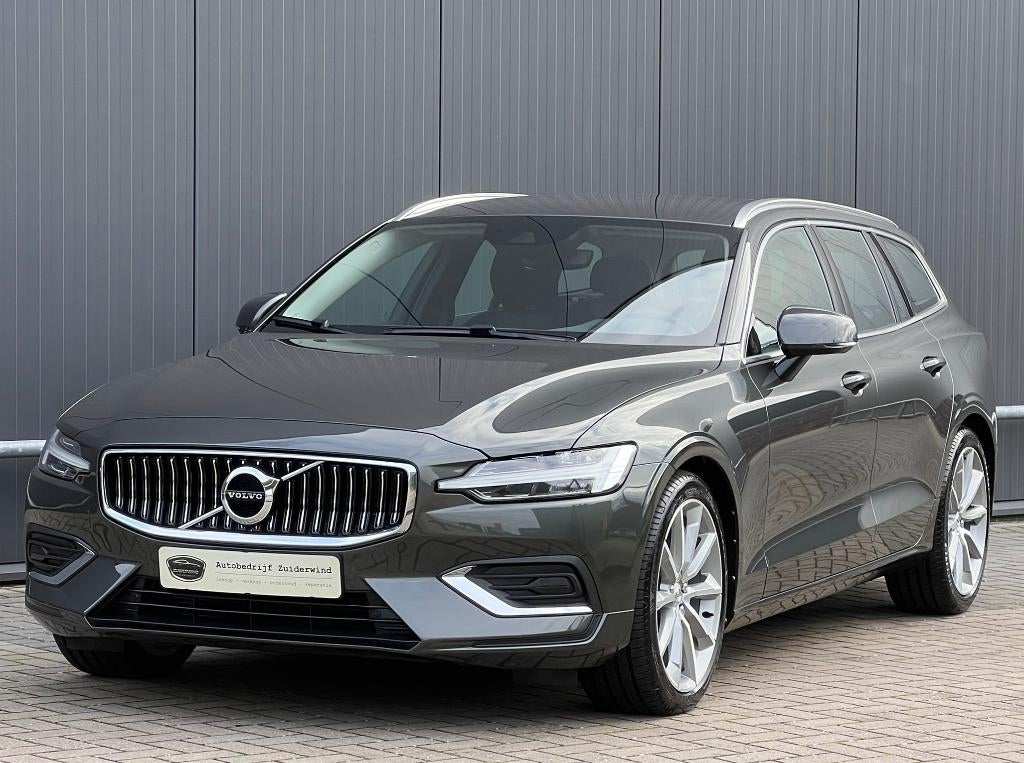 Volvo V60 2.0 T4 211pk Automaat Momentum Pro | Polestar Eng, 1800 kg, 4 cilinders, 1969 cc, Leder en Stof
