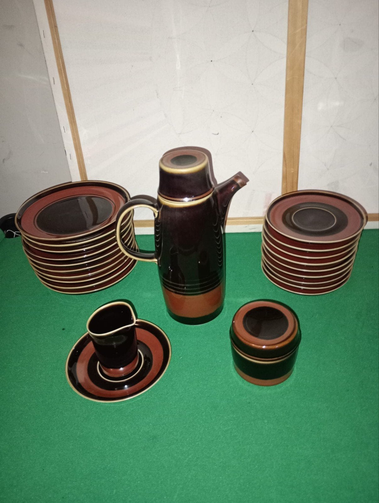 Vintage Vernon Kilns Organdie servies – 21-delig – zwart/ro, Ophalen of Verzenden
