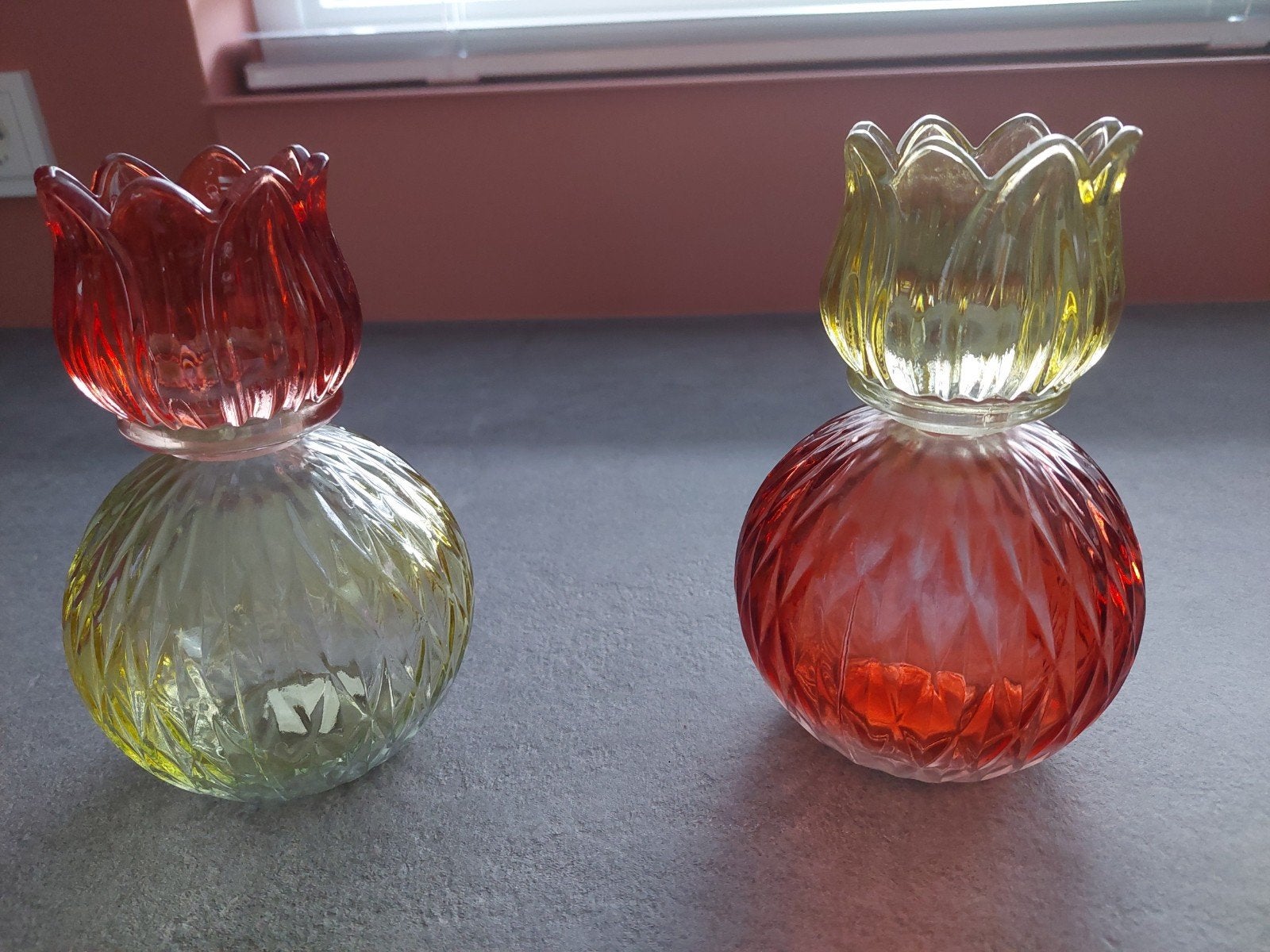 glazen tulp vaasjes, Ophalen of Verzenden, Zo goed als nieuw, Glas, 18 cm