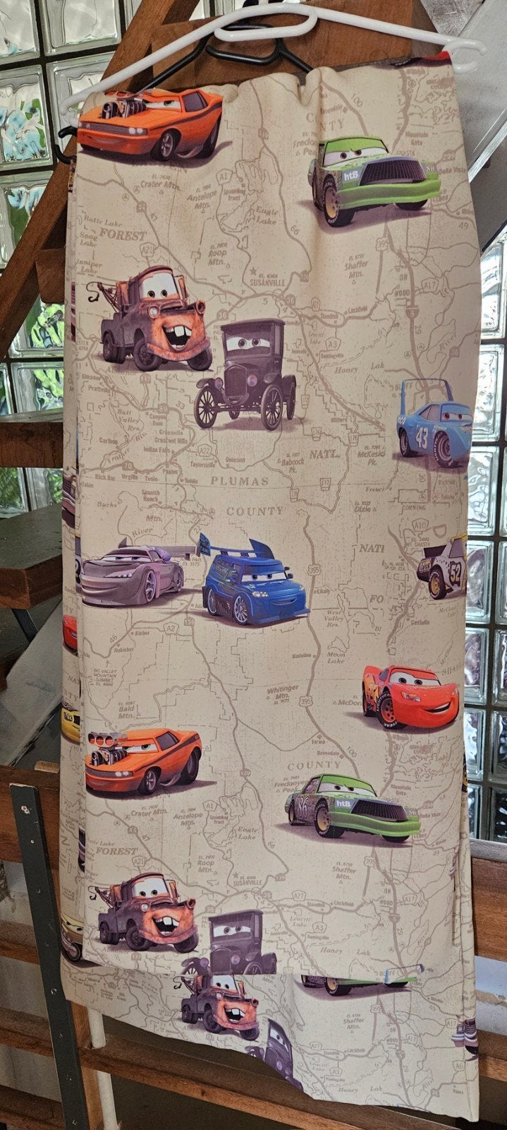 Gordijnen Disney Cars met kaartprint, gevoerd, Ophalen of Verzenden, Gebruikt, Beige