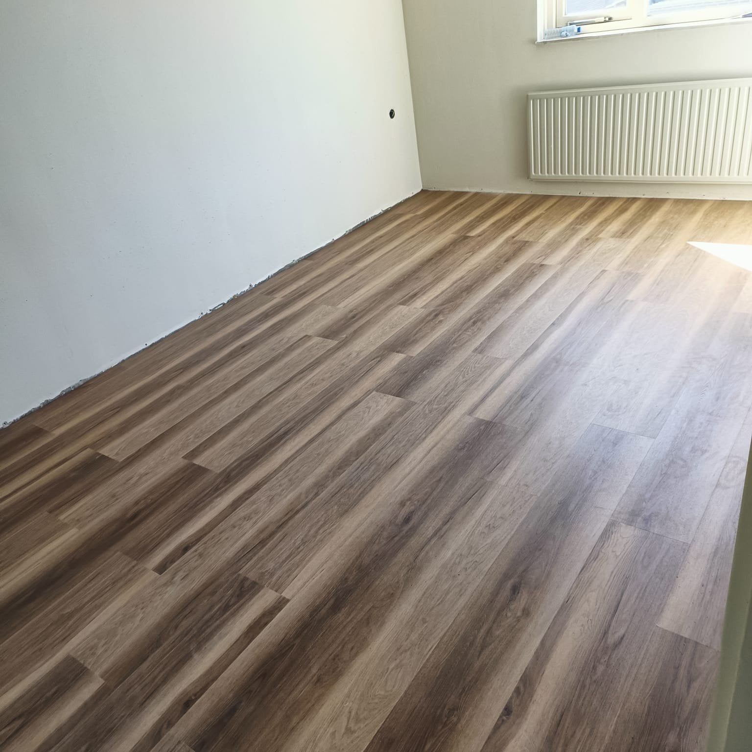 Laminaat/PVC Visgraat Vloer inclusief Plinten Leggen, Huis en Inrichting, Ophalen, Laminaat