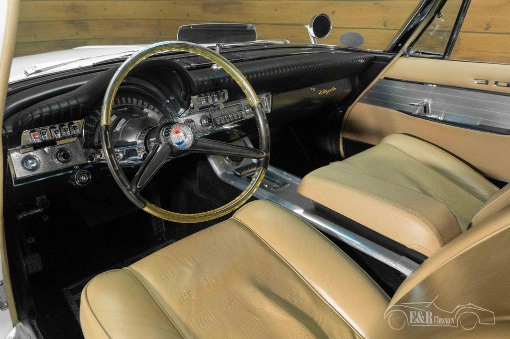Chrysler 300 G Coupe | 1961, Auto's, Oldtimers, Automaat, Achterwielaandrijving, 4 stoelen, Wit