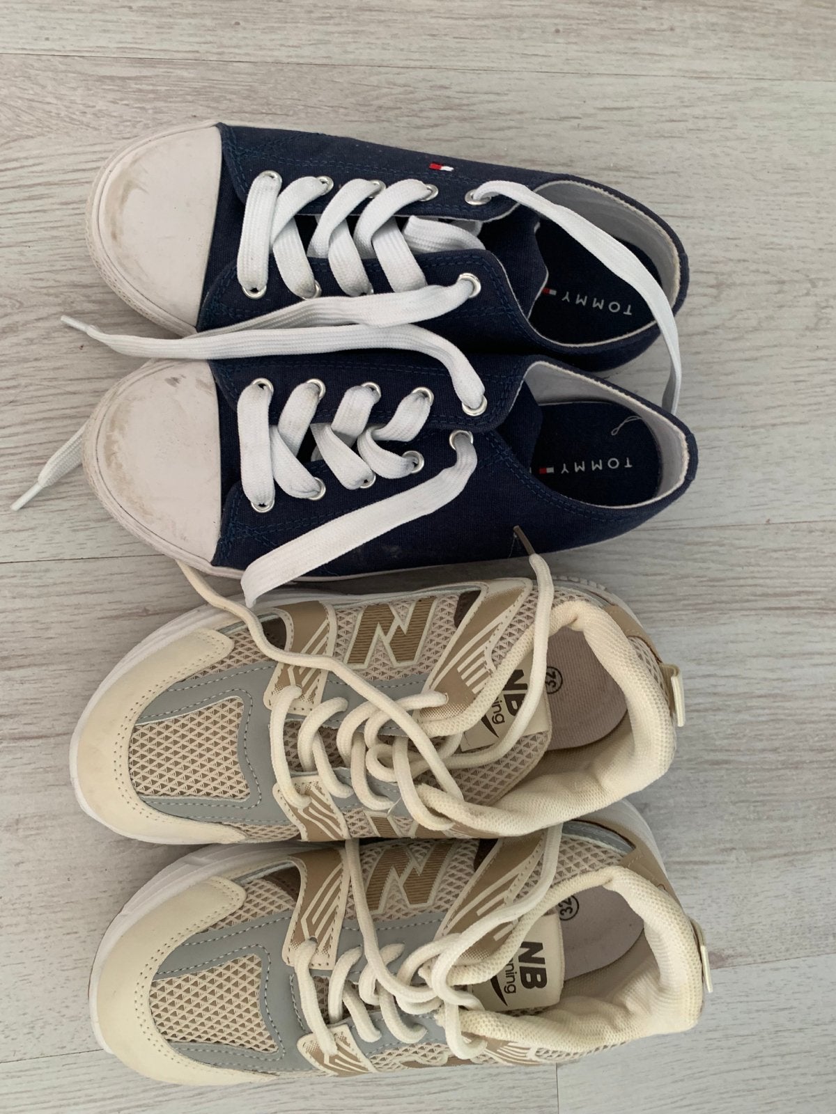 Tommy Hilfiger en New Balance sneakers - Maat 33, Ophalen, Gedragen, Blauw, Sneakers of Gympen