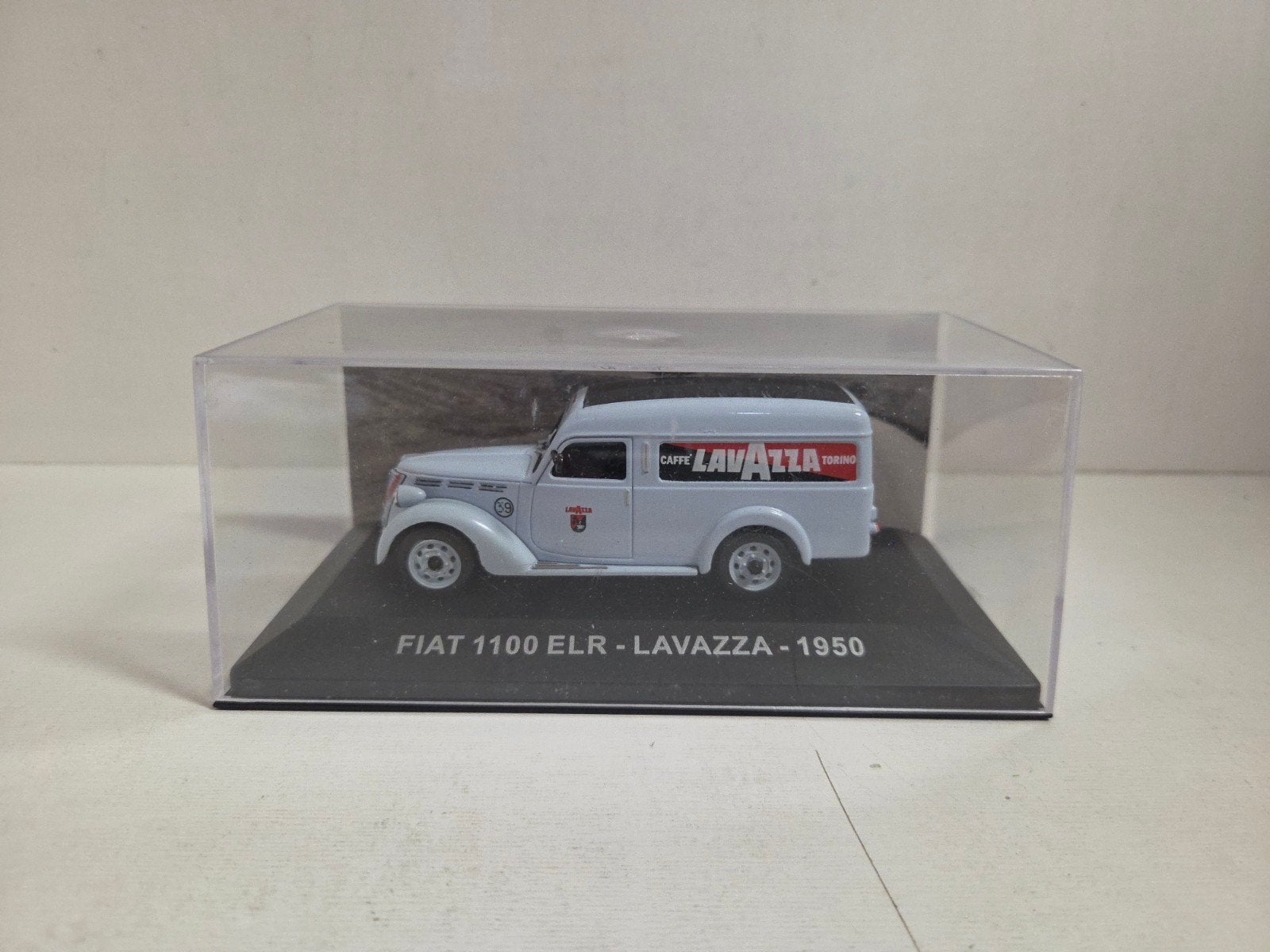 Altaya Fiat 1100 ELR "Lavazza" 1:43, Hobby en Vrije tijd, Overige merken, Auto, ., Ophalen of Verzenden