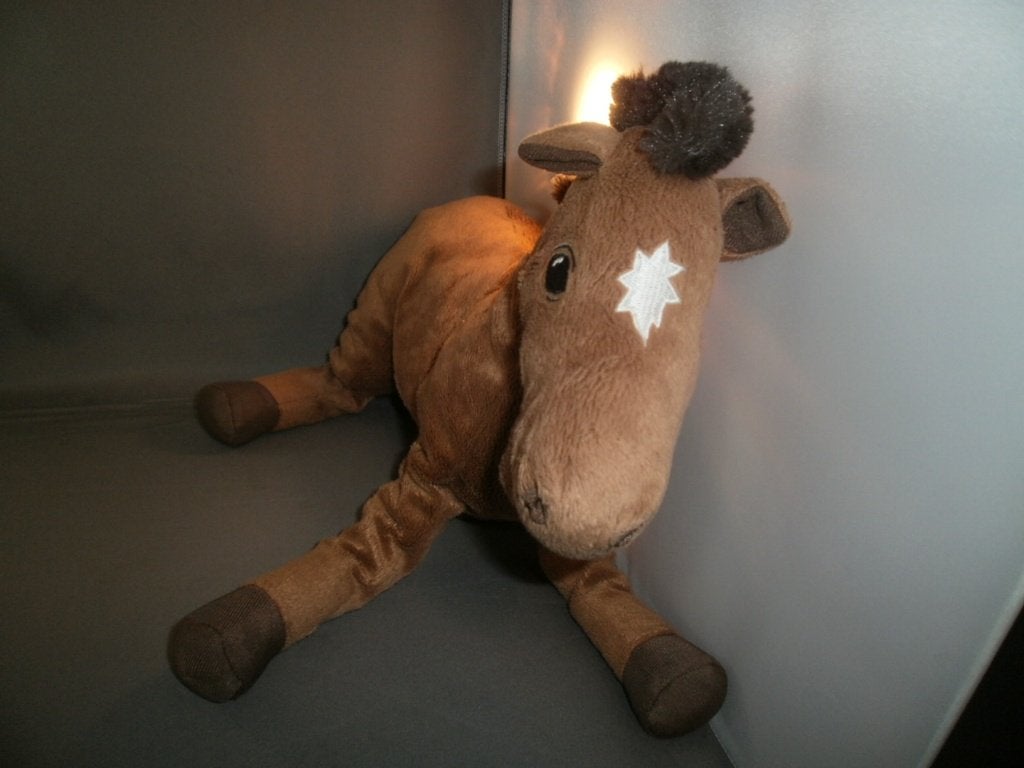 Ikea paard bruin met witte bles ster en donkerbruine manen, Paard, Nieuw, Ophalen of Verzenden, Middelgroot (20 tot 80 cm)